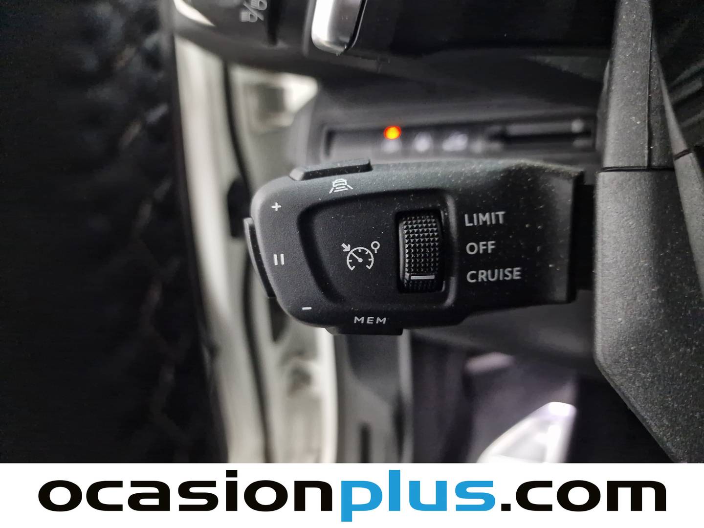 Foto Peugeot 3008 Peugeot 3008 PureTech 130 S&S GT EAT8 (130 CV)