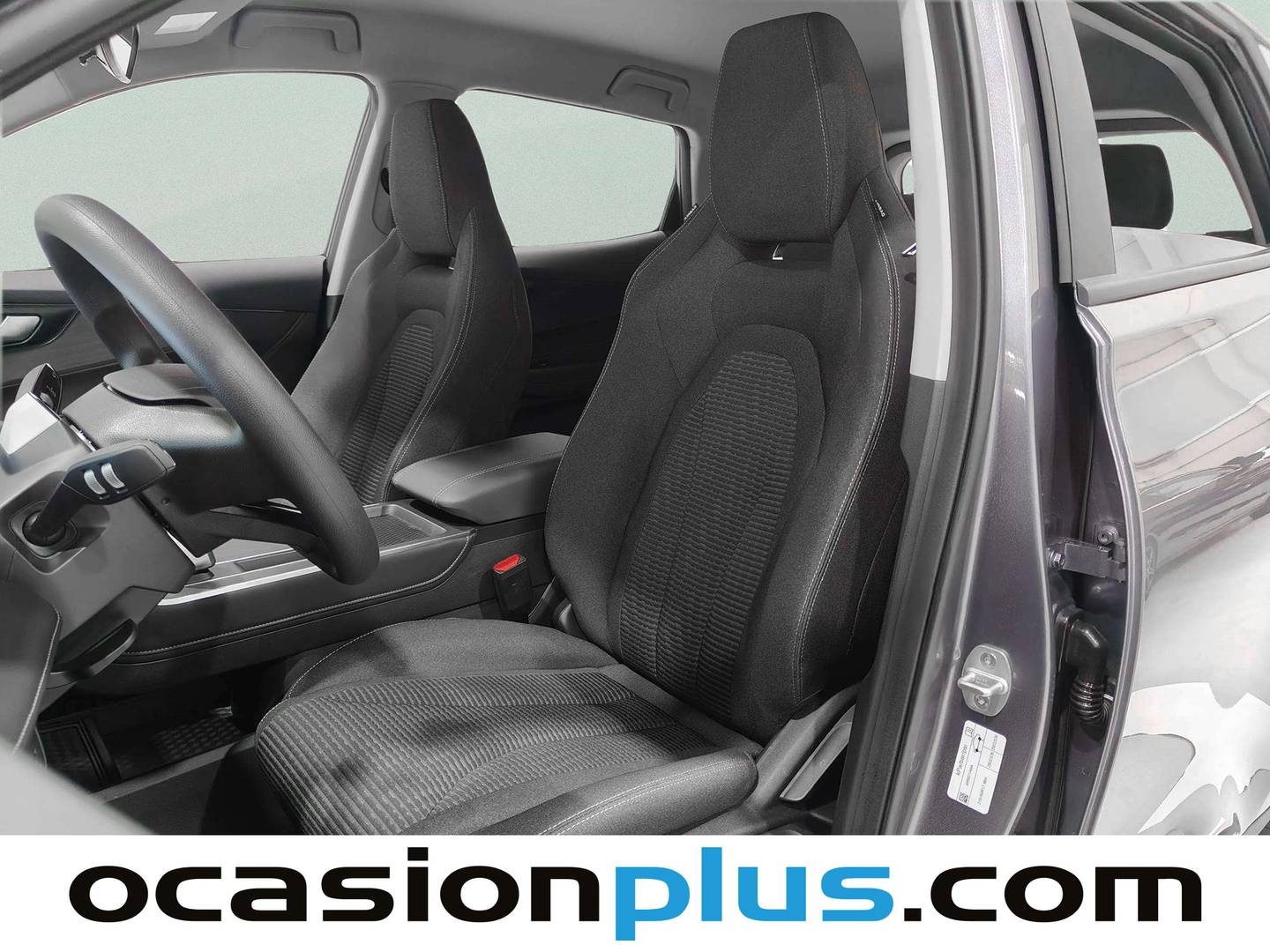 Foto asientos delanteros EBRO S400 EBRO S400 1.5 DHE HEV Premium CVT (211 CV)