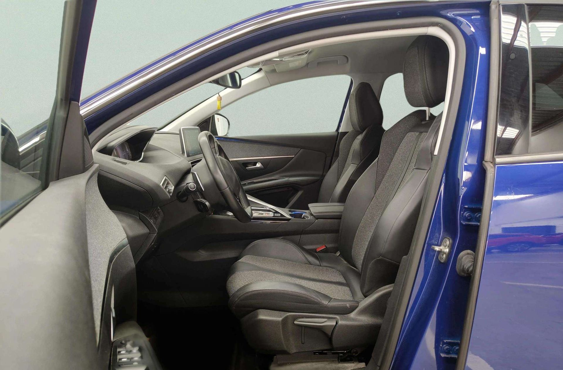Peugeot 3008 PureTech 130 Allure EAT8 - foto 10