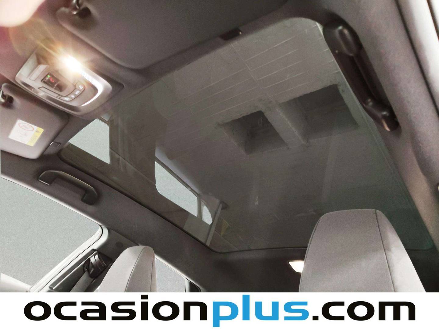 Extras y acabados del Toyota C-HR Toyota C-HR 140H Advance (140 CV)