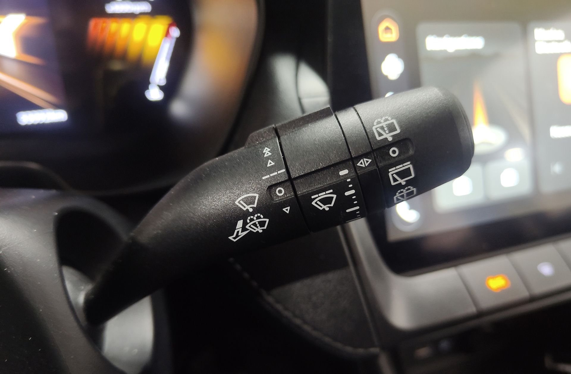 MG ZS 1.5 Hybrid+ Luxury - foto 28