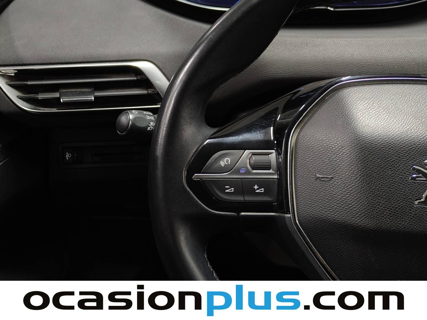 Foto Peugeot 3008 Peugeot 3008 BlueHDI 130 S&S Allure 96 kW (130 CV)