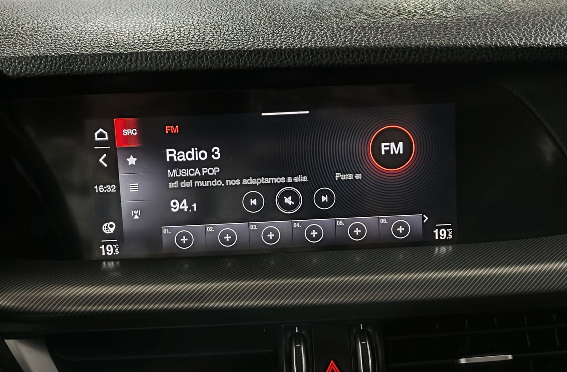 Alfa Romeo Stelvio 2.0 Gasolina Sprint+ Q4 - foto 30