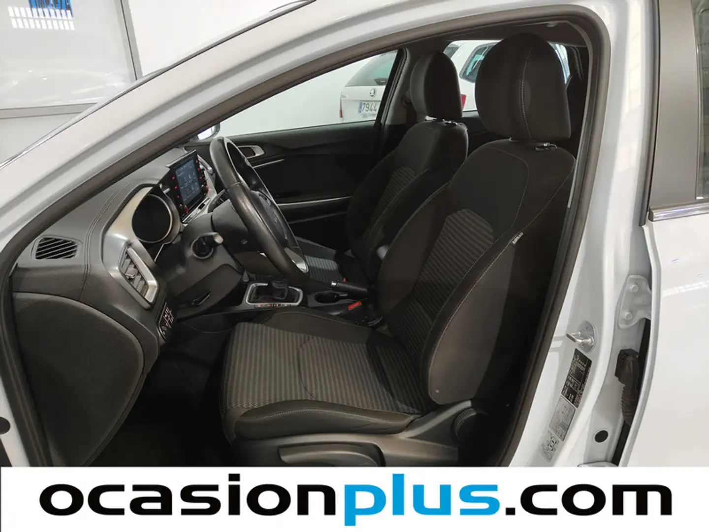 Foto KIA Ceed Kia Ceed 1.6 MHEV iMT Drive (136 CV)