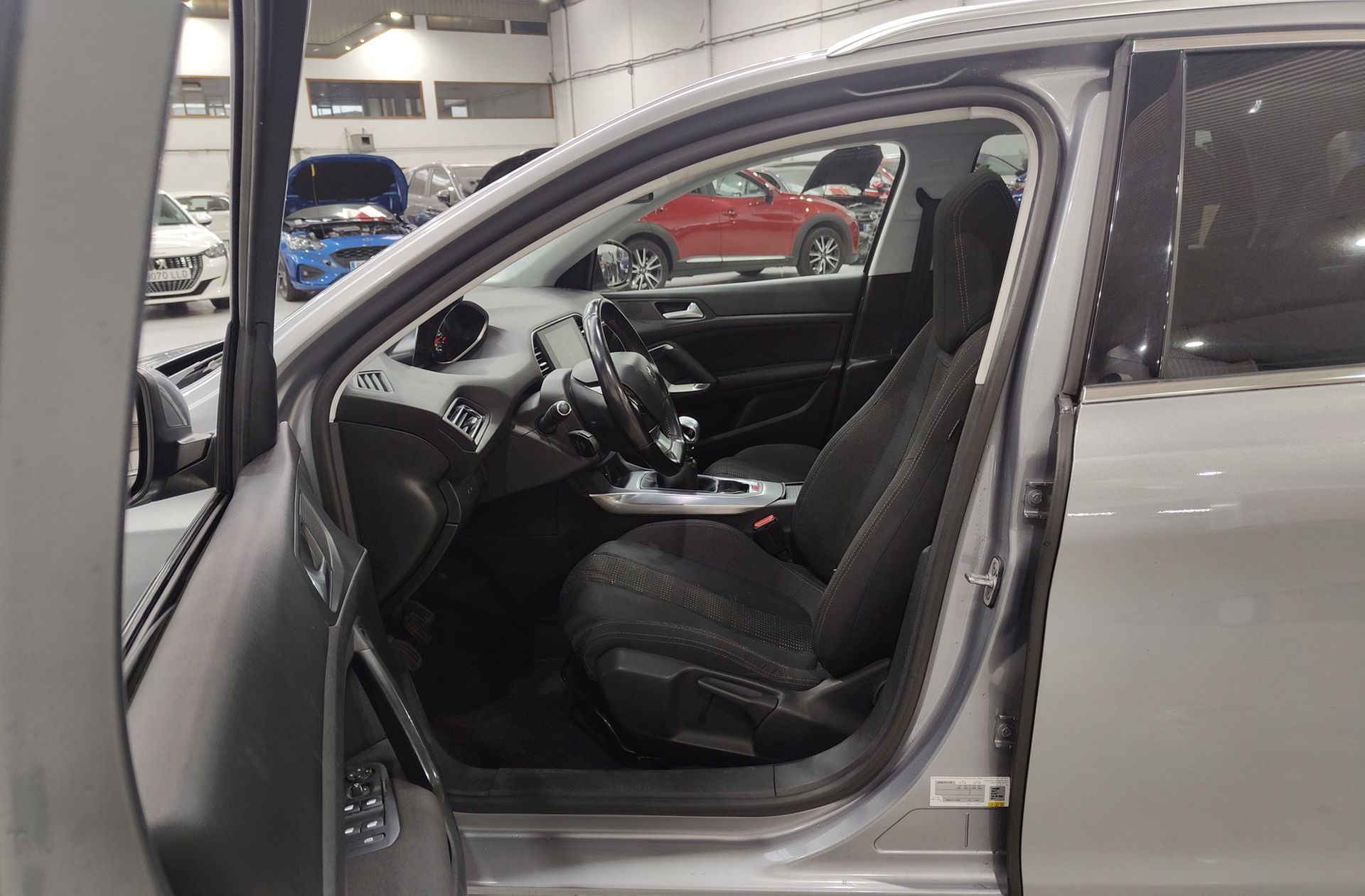 Peugeot 308 SW BlueHDi 120 Allure - foto 11