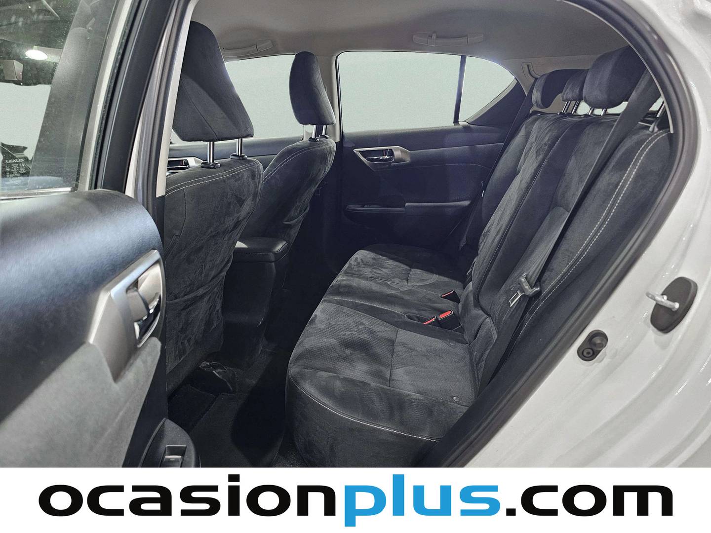 Foto asientos traseros Lexus CT Lexus CT 200h Business (136 CV)