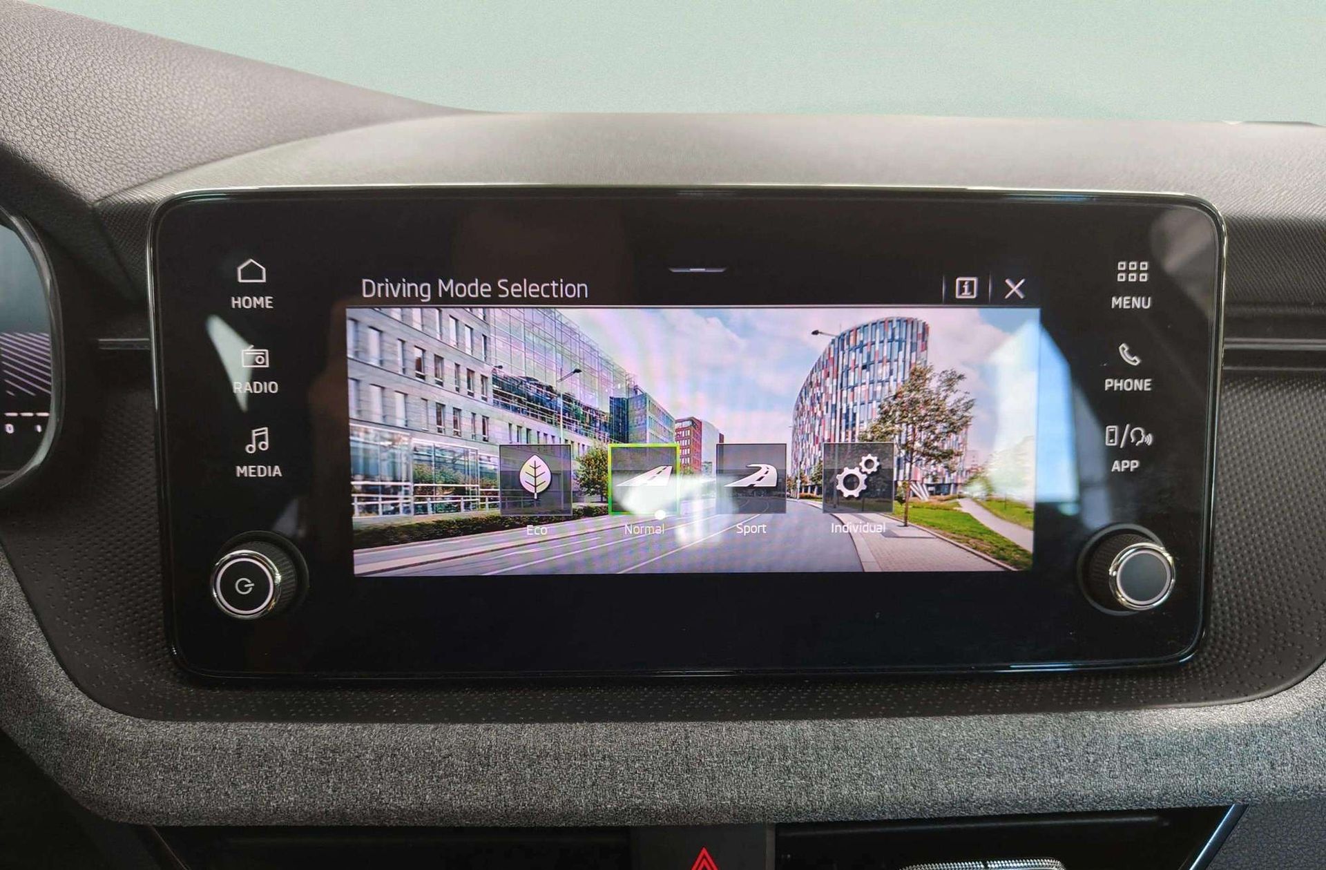 Škoda Scala 1.0 TSI Selection DSG - foto 9