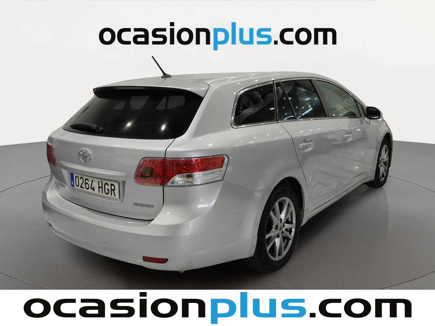 Foto trasera Toyota Avensis Toyota Avensis 2.0 D-4D Cross Sport Advance (126 CV) derecha