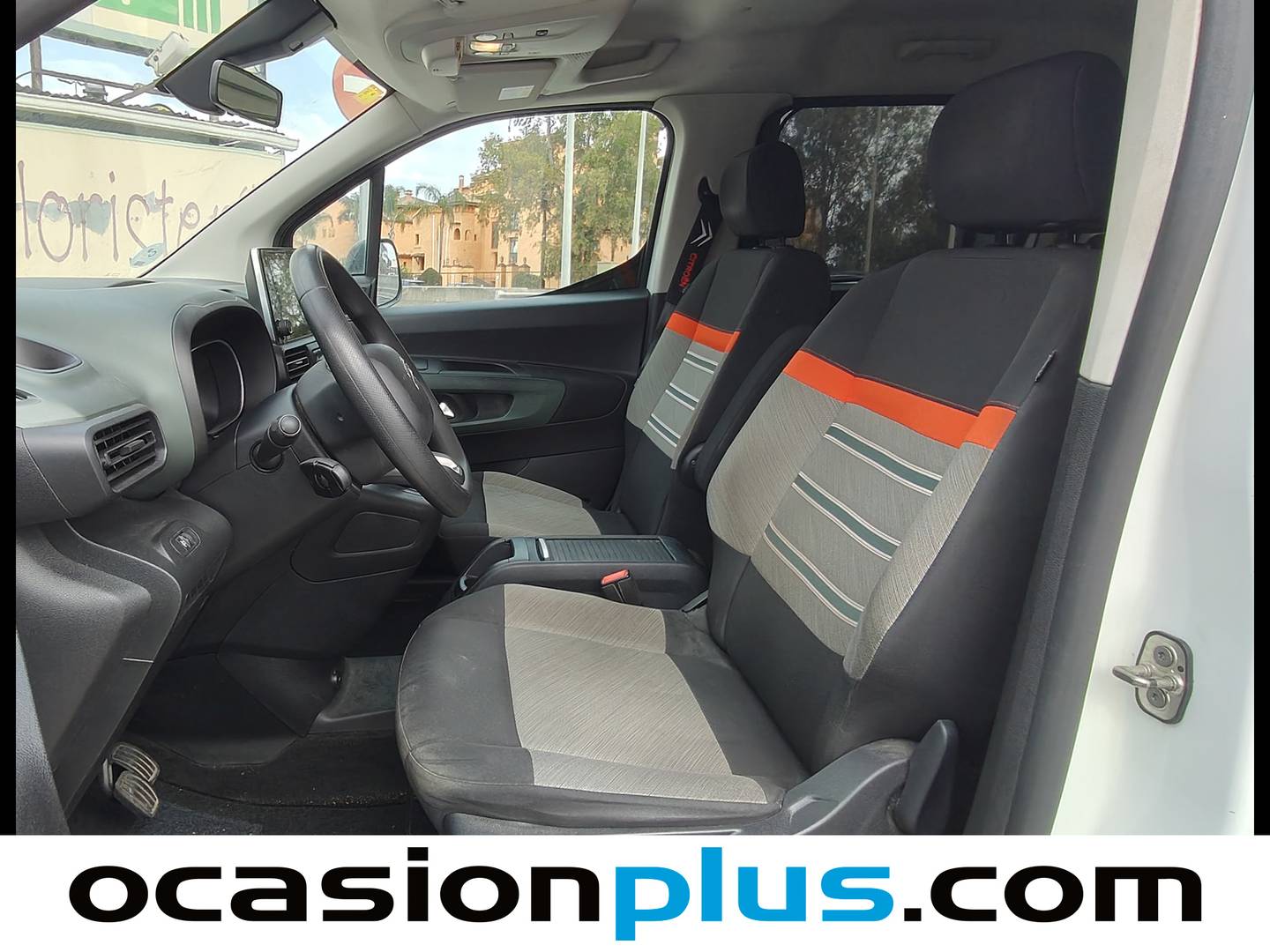 Foto asientos delanteros Citroën Berlingo Citroën Berlingo BlueHDi 100 Talla M Shine (102 CV)
