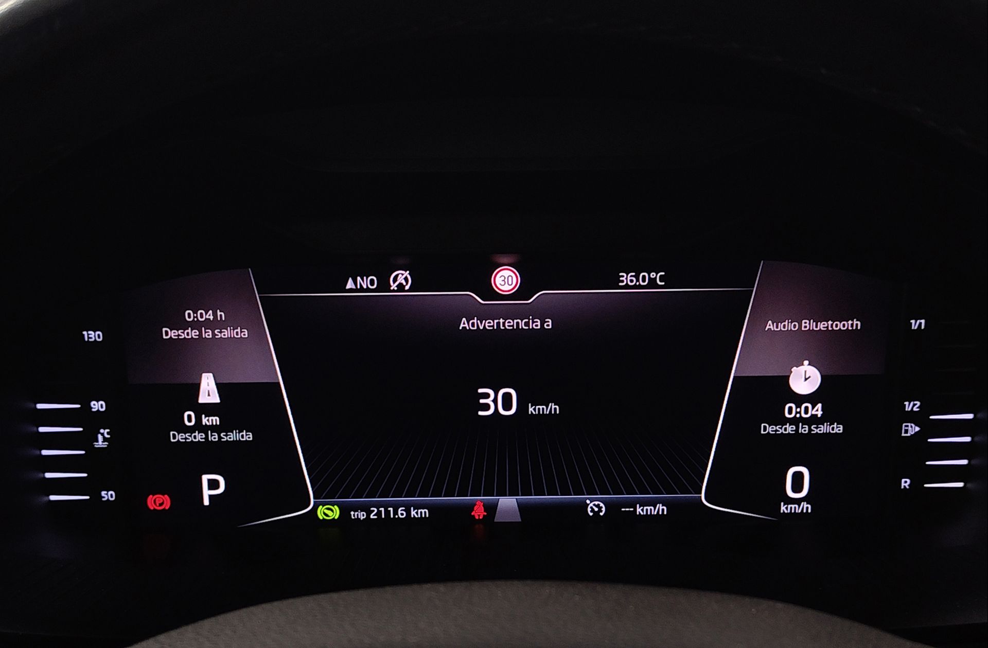 Škoda Karoq 1.5 TSI ACT Ambition DSG - foto 24