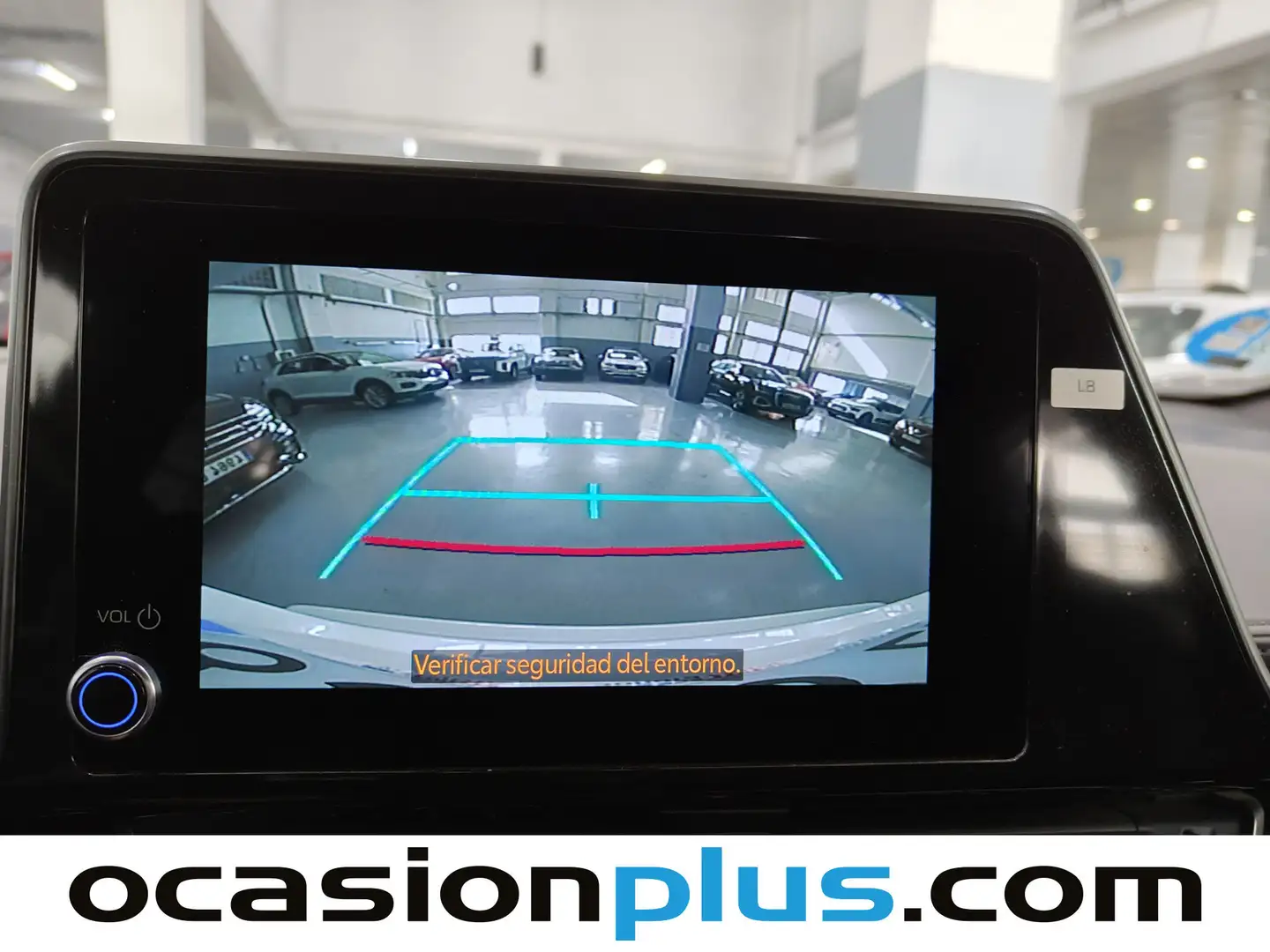 Foto Toyota C-HR Toyota C-HR 1.8 125H Advance (122 CV)