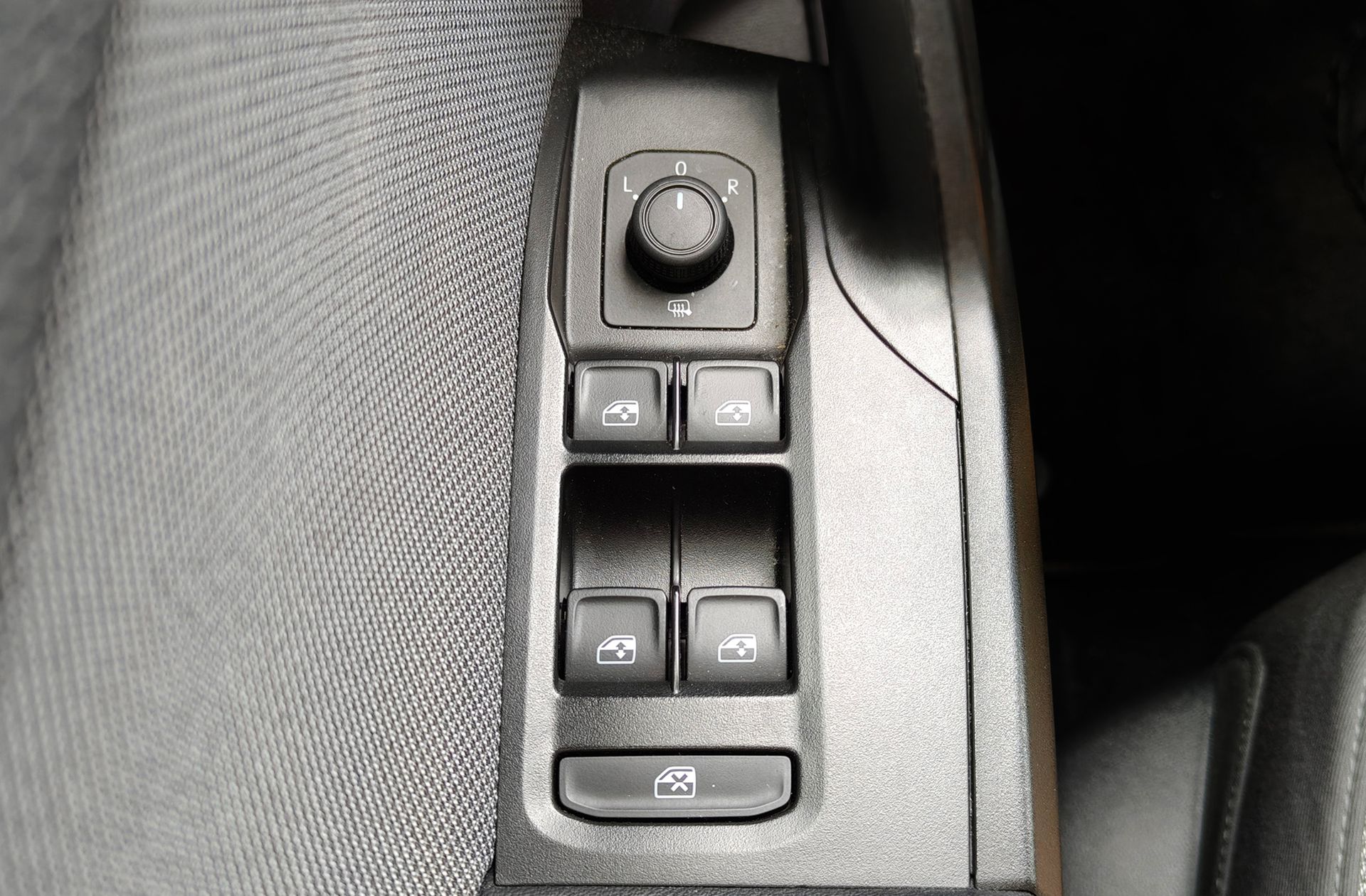 SEAT León 1.5 TSI Style 25 Aniversario - foto 37