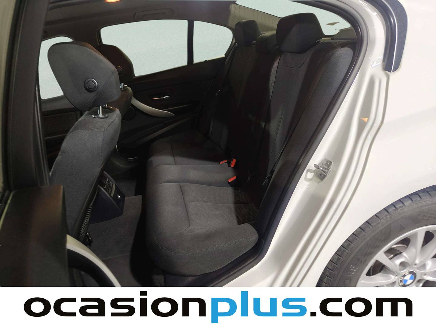 Foto asientos traseros BMW Serie 3 BMW Serie 3 318d Business (150 CV)
