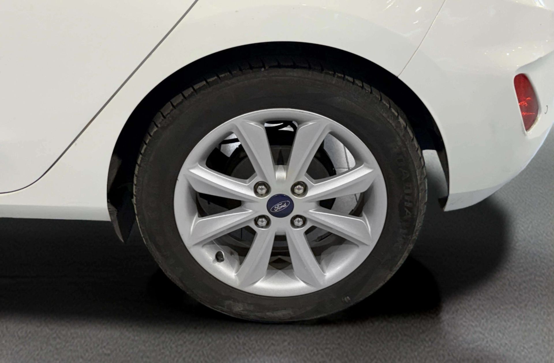 Ford Fiesta 1.1 Ti-VCT Trend+ - foto 32