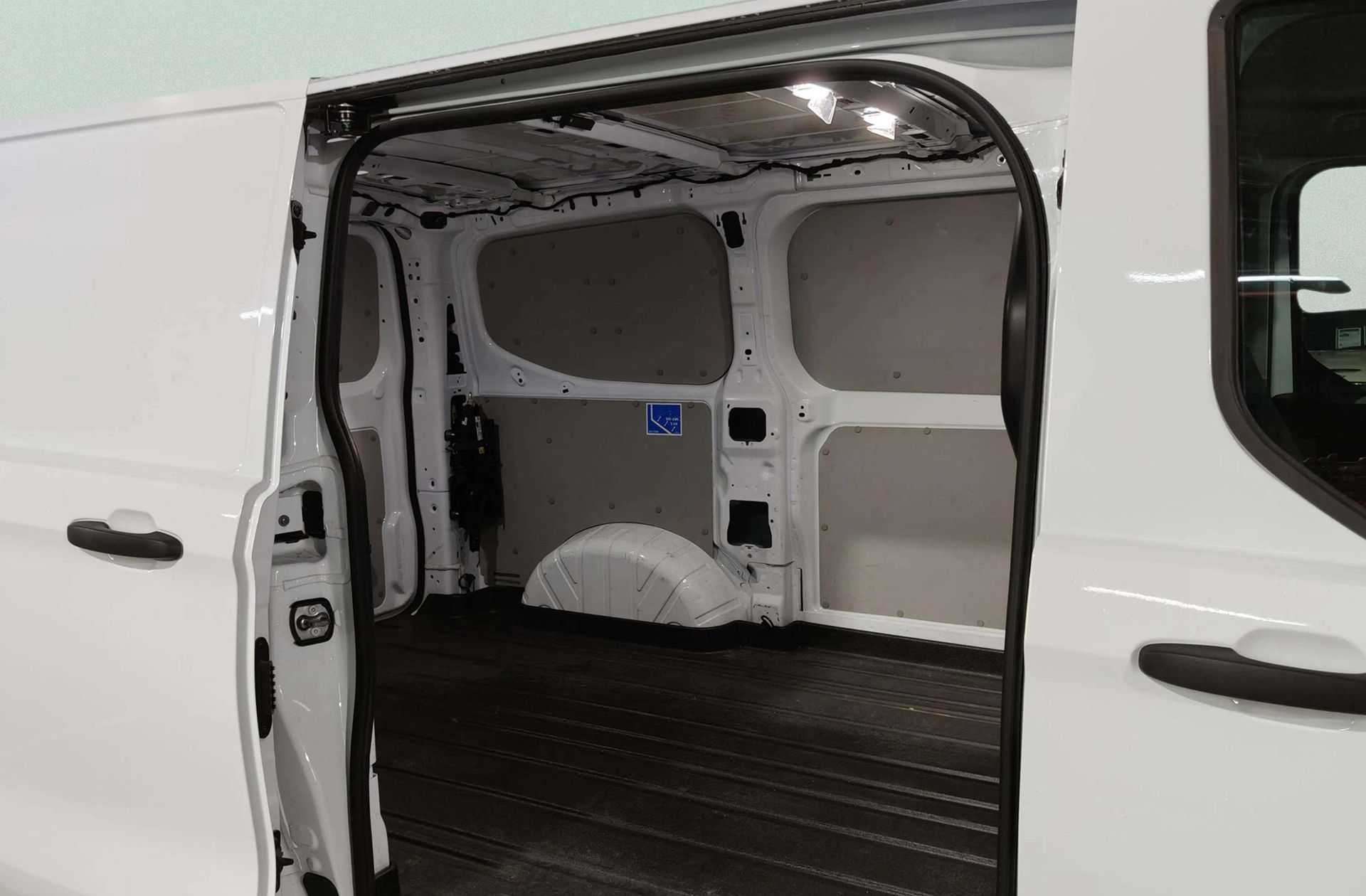 Ford Transit Custom 2.5 Duratec PHEV 320 L1 Trend - foto 20
