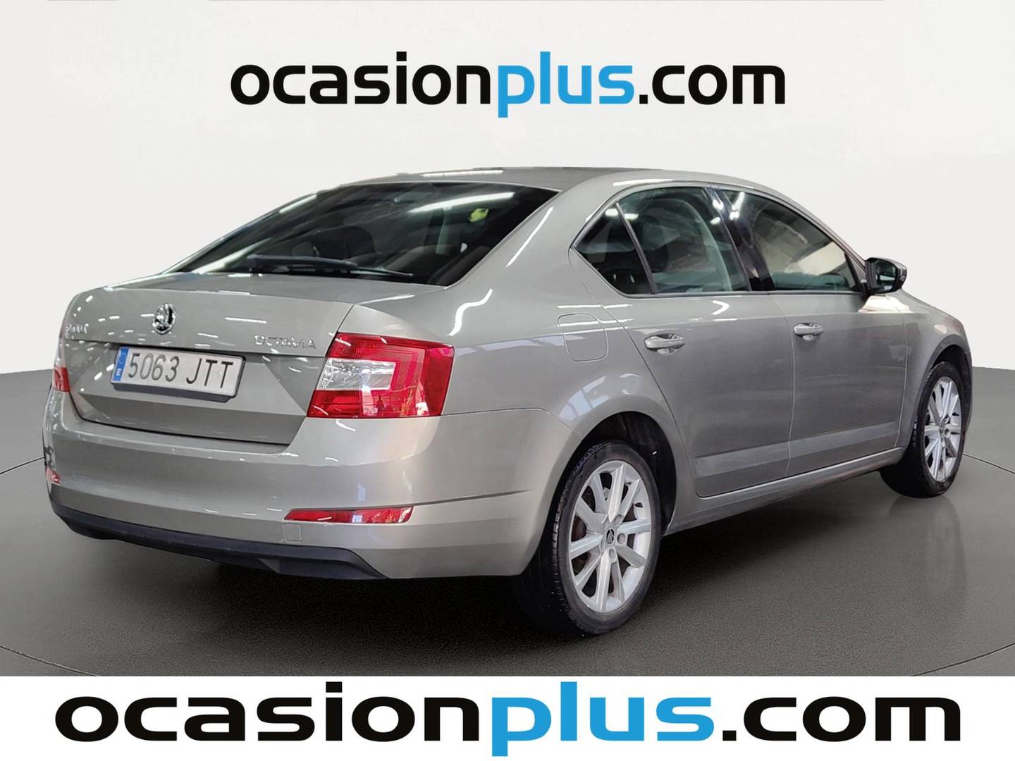 Foto trasera Skoda Octavia Skoda Octavia 1.6 TDI CR Ambition (110 CV) derecha