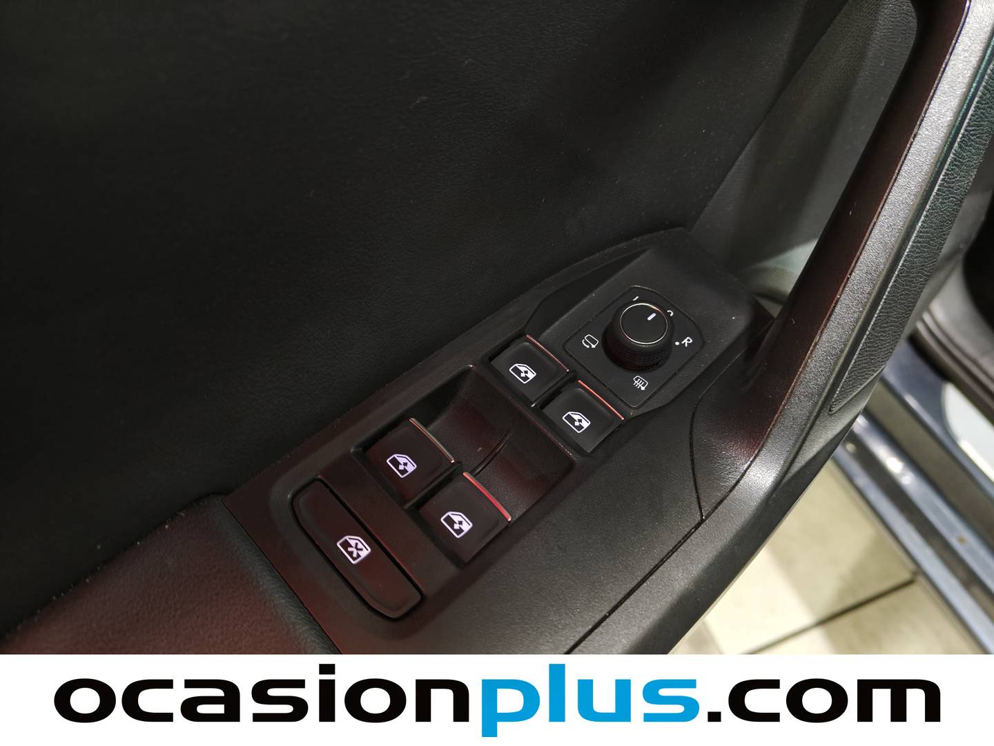 Seat León Seat León 1.0 eTSI S&S FR 25 Aniversario DSG (110 CV) de segunda mano