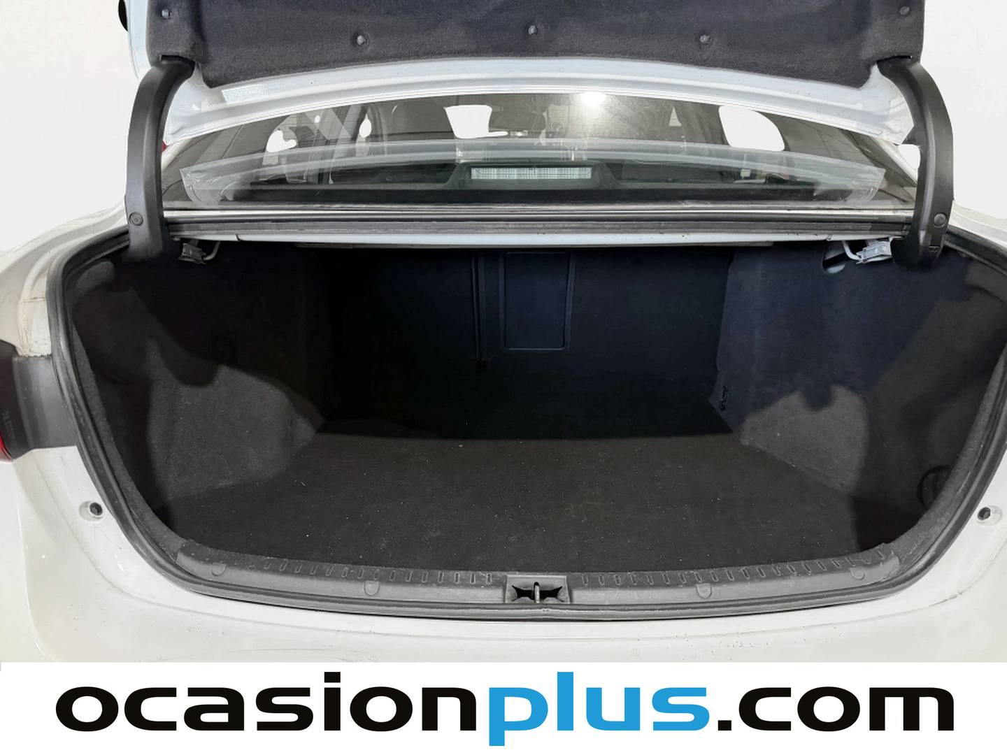 Fotos maletero Toyota Avensis Toyota Avensis 150D Advance (143 CV)