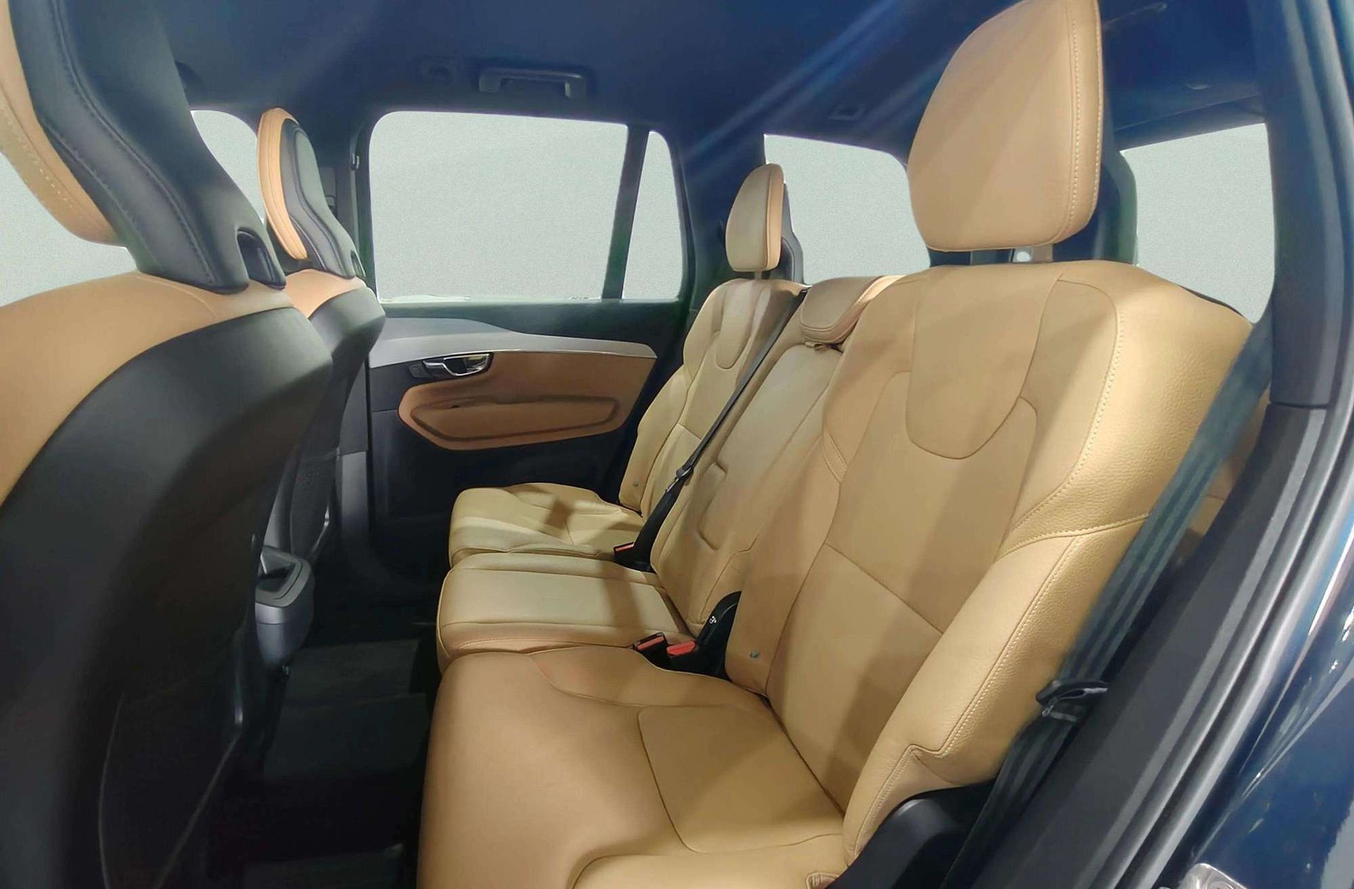 Volvo XC90 D5 Momentum AWD 7 plazas - foto 16