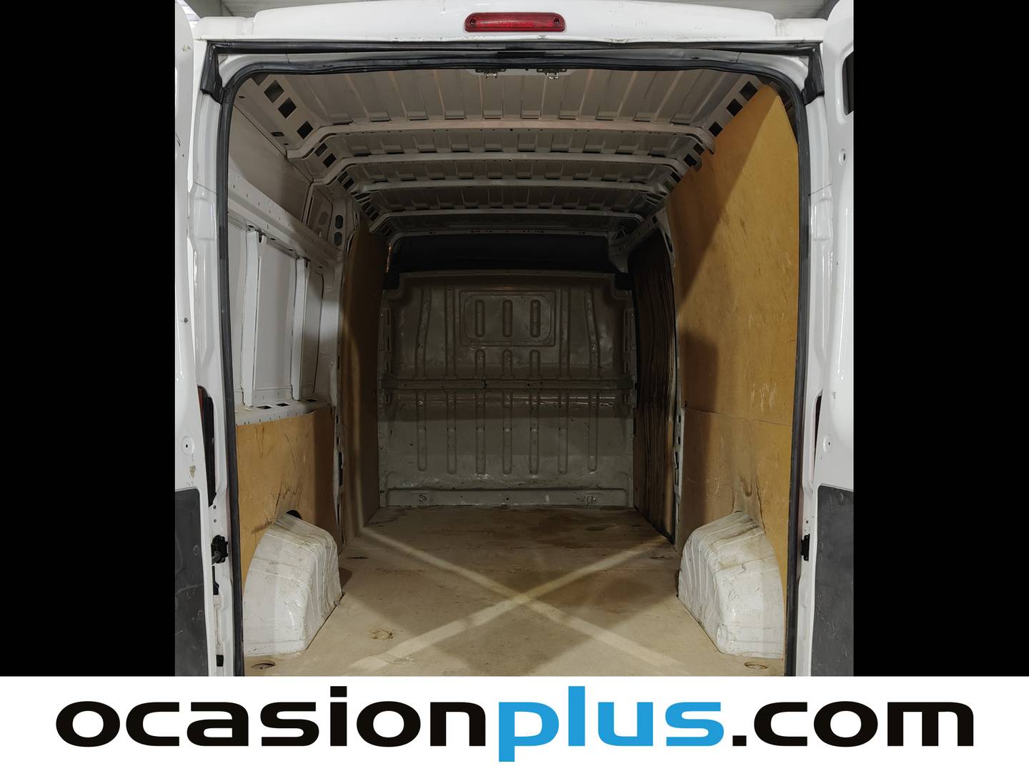 Fotos maletero Citroën Jumper Citroen Jumper Furgon BlueHDi 120 33 L2H2 (120 CV)