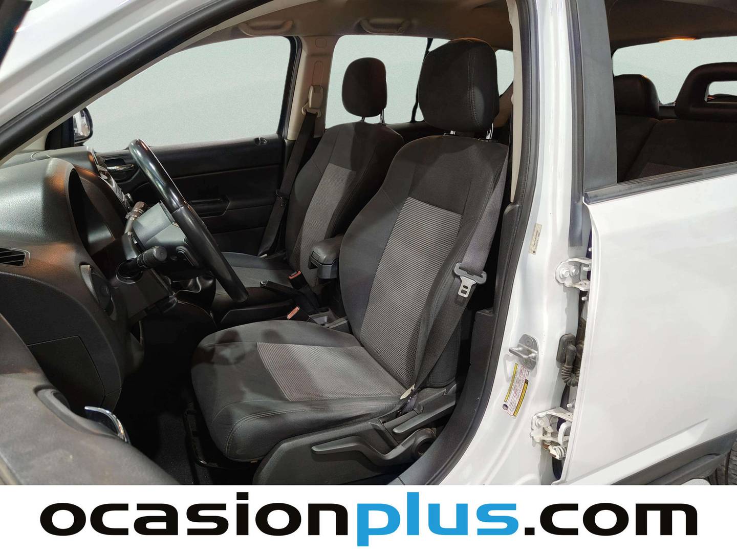 Foto asientos delanteros Jeep Compass Jeep Compass 2.2 CRD Sport 4x4 (136 CV)