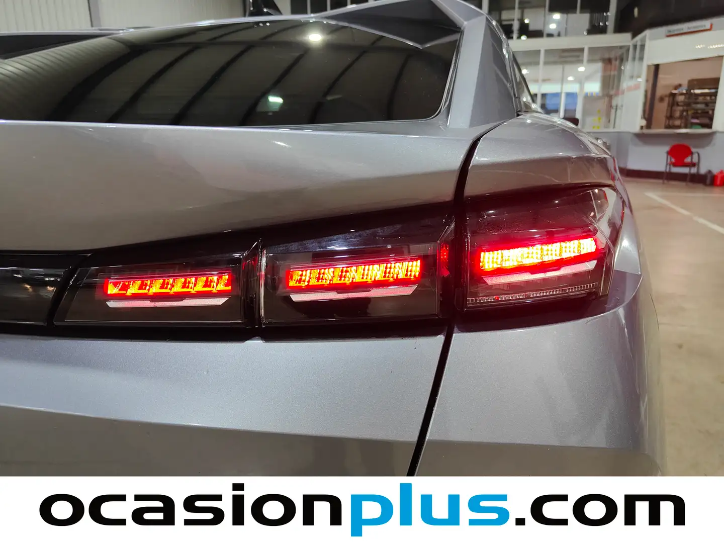 Foto Peugeot 408 Peugeot 408 Allure PHEV 180 e-EAT8 (181 CV)