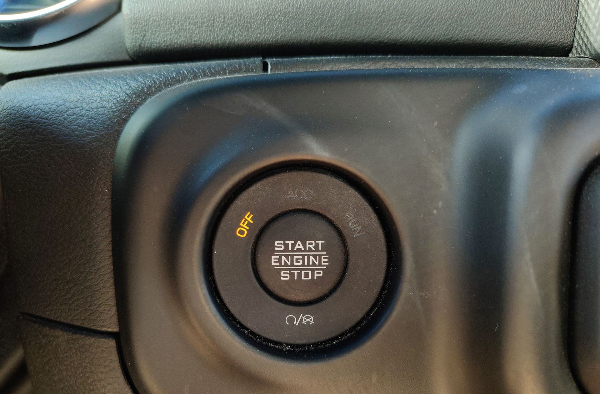 Jeep Wrangler 2.0 Rubicon 8ATX - foto 32