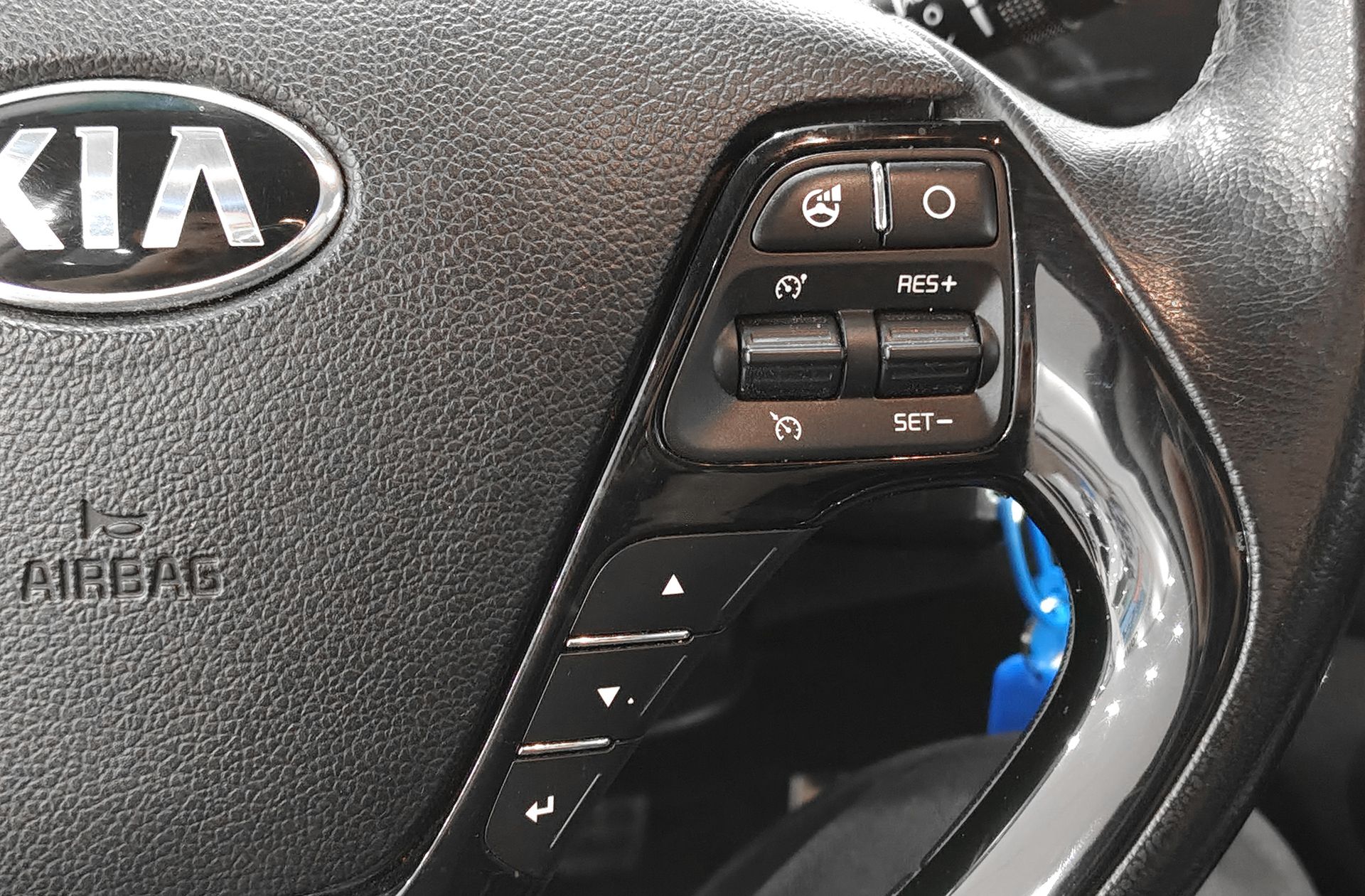 Kia Ceed 1.0 T-GDi Eco-Dynamics x-Tech - foto 29
