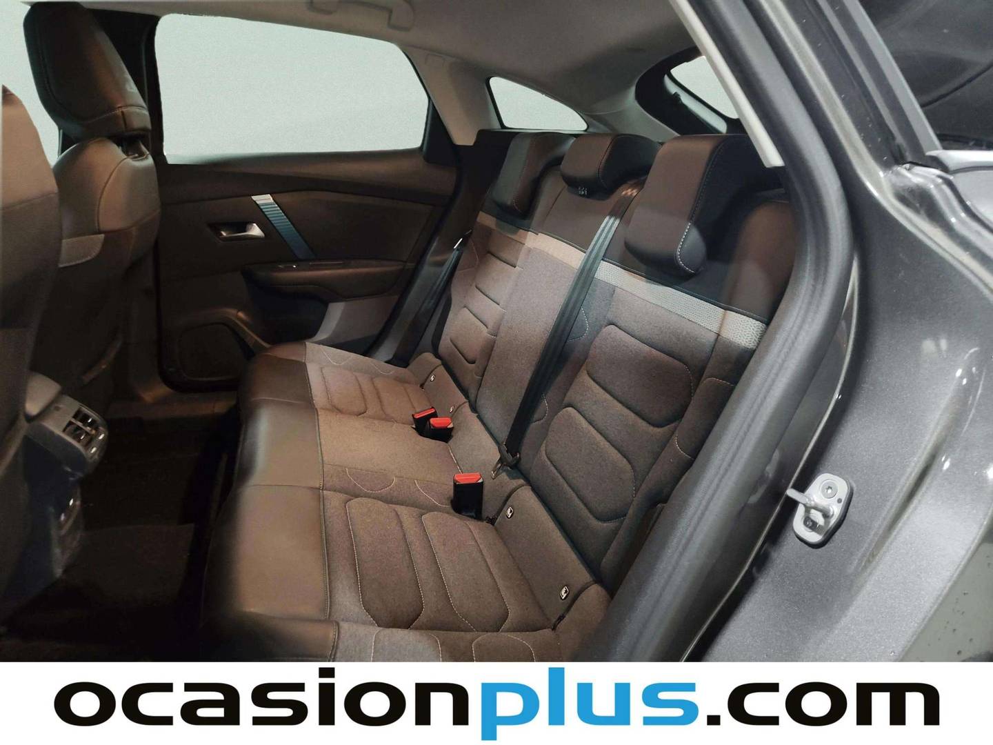 Foto asientos traseros Citroën ë-C4 Citroën ë-C4 eléctrico Feel Pack (136 CV)