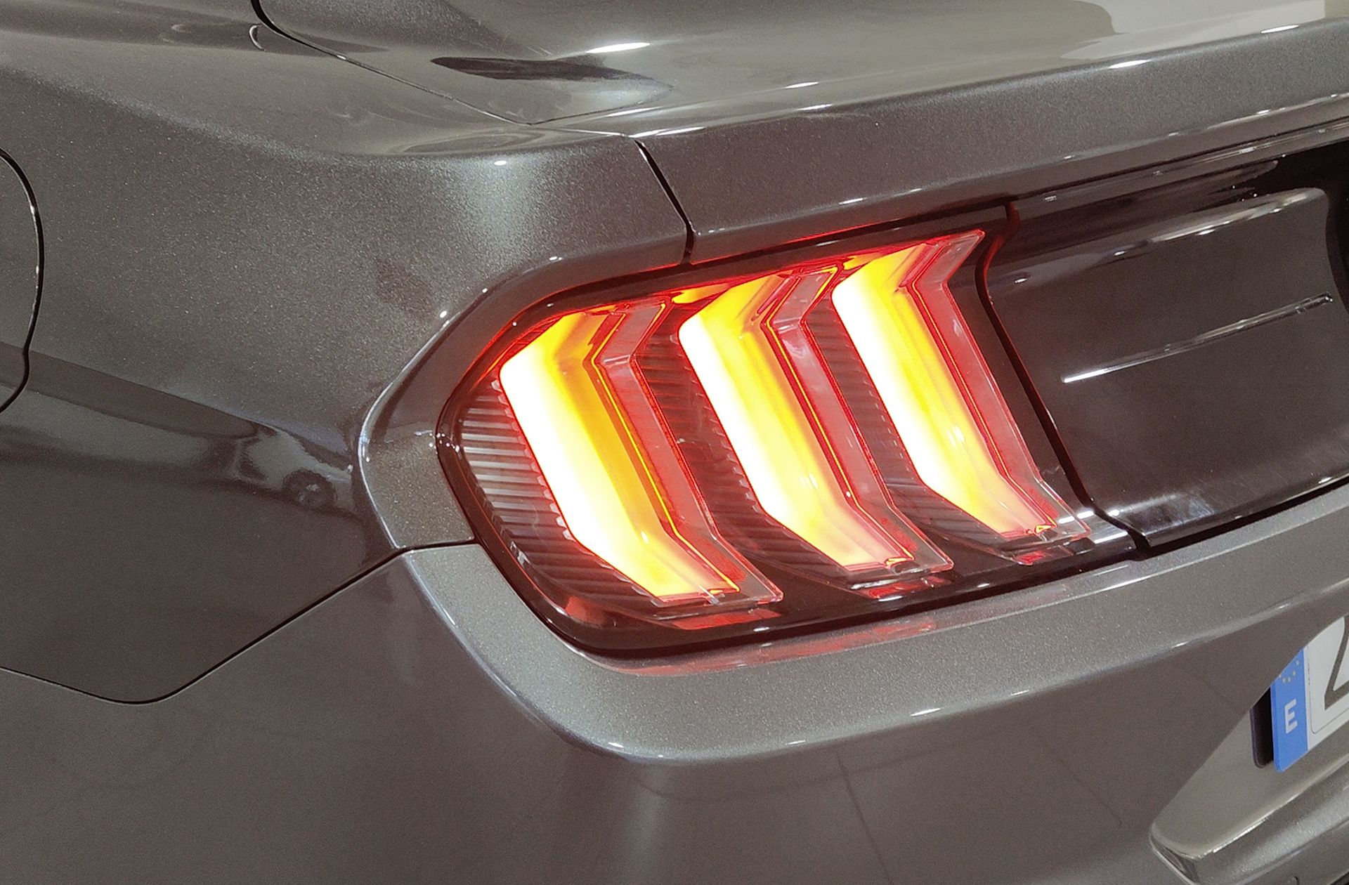 Ford Mustang 5.0 Ti-VCT V8 GT Fastback - foto 21