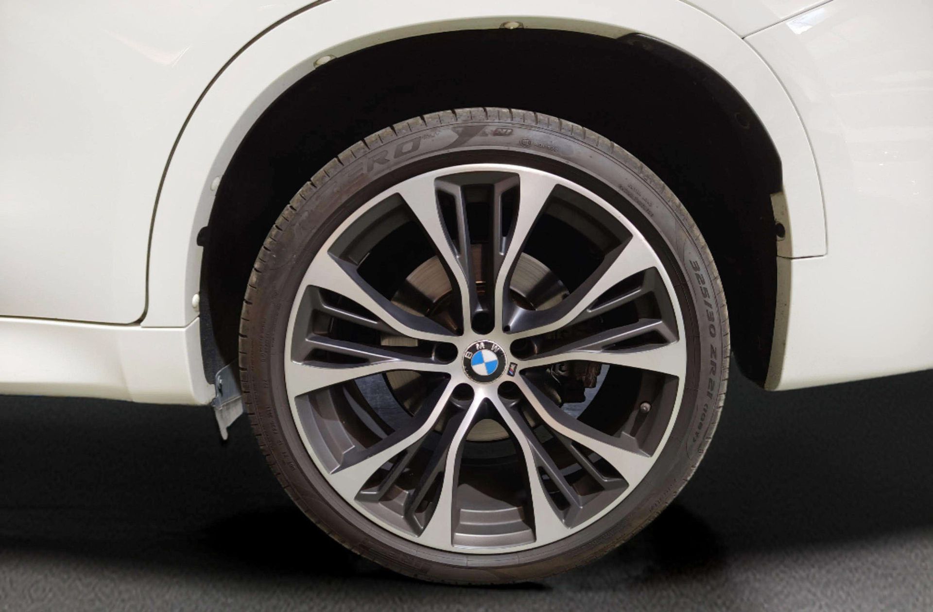BMW X6 M50d - foto 37