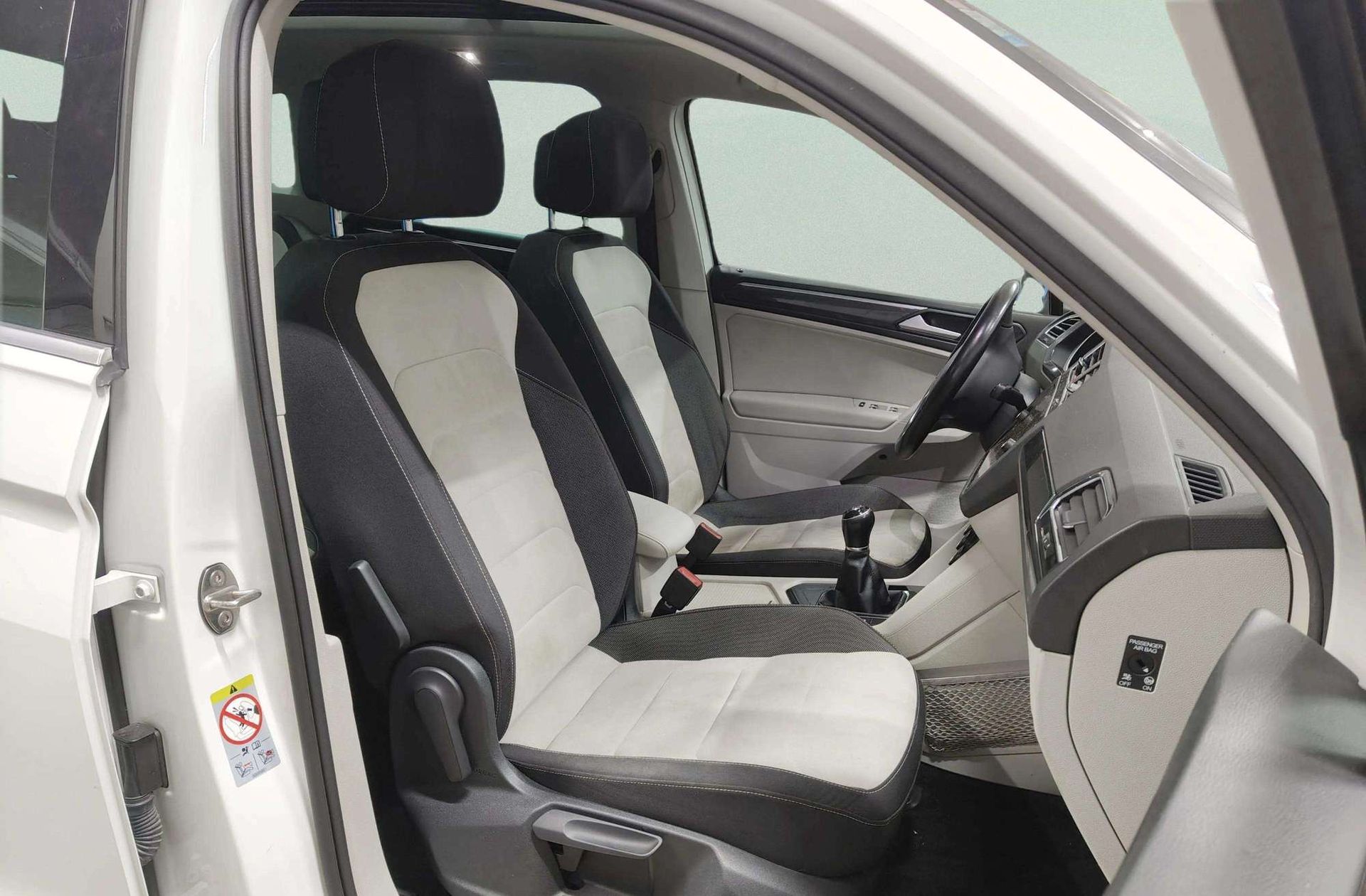 Volkswagen Tiguan Sport 2.0 TDI Pack R-Line - foto 21