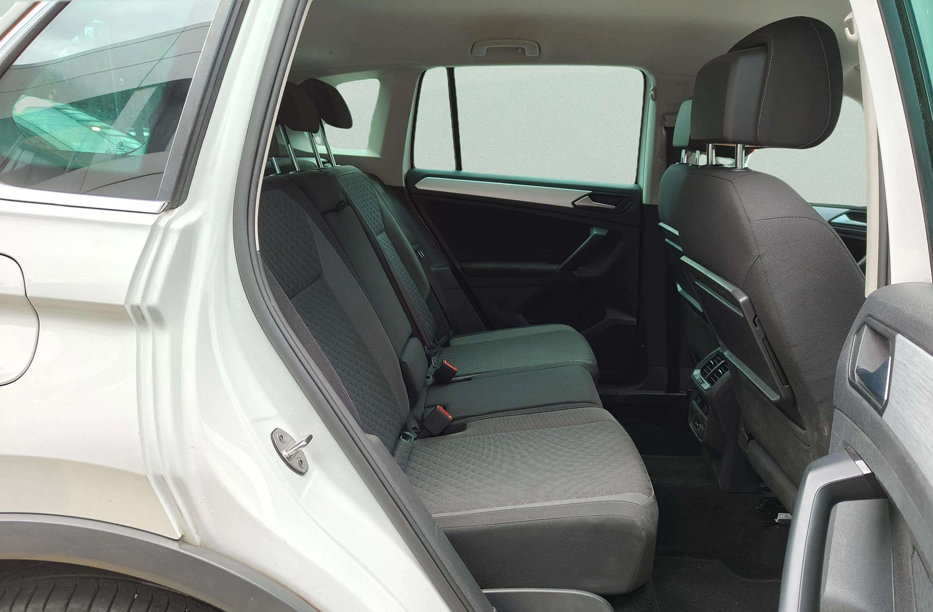 Volkswagen Tiguan Advance 2.0 TDI DSG Pack R-line - foto 19