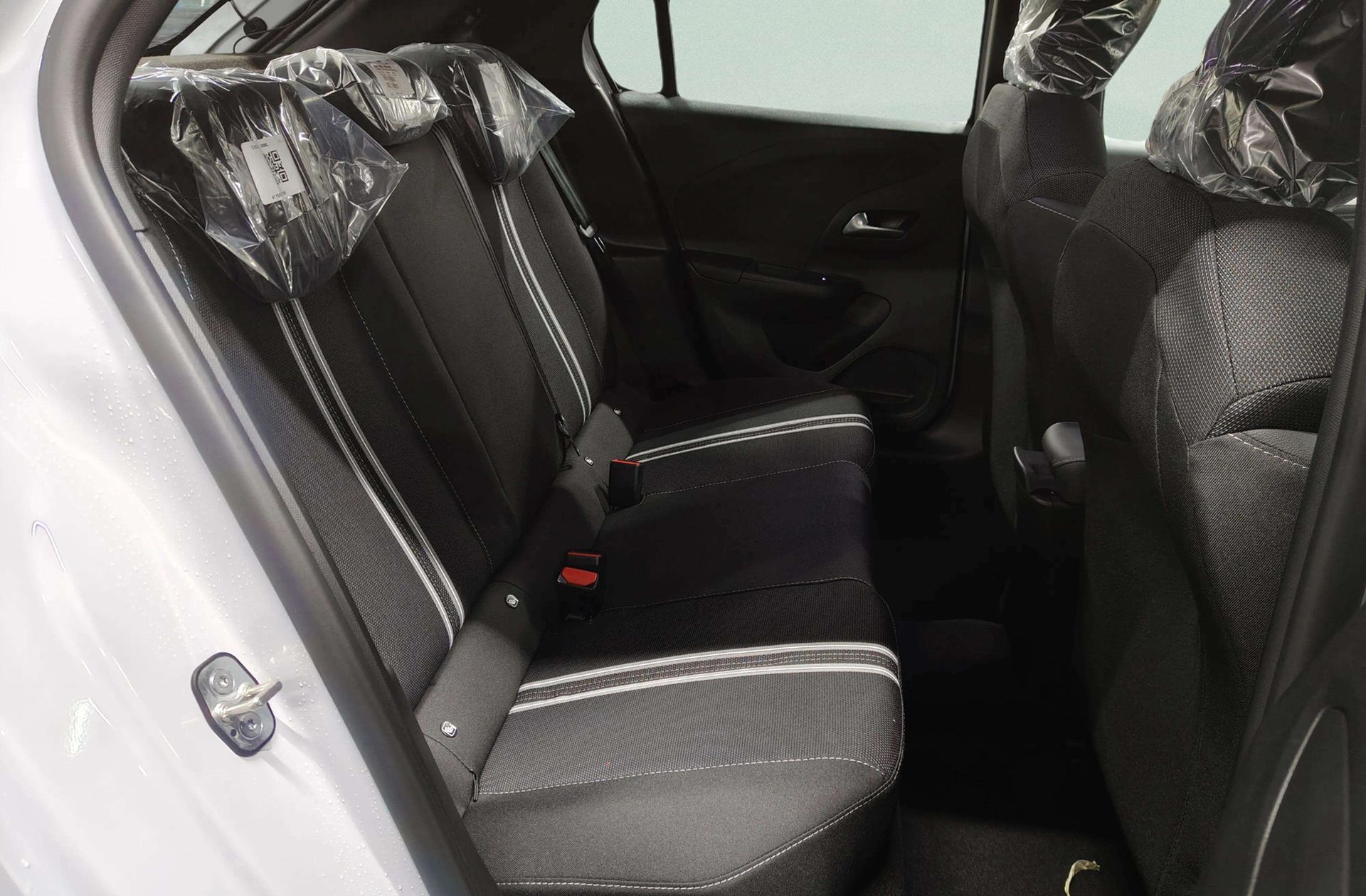 Opel Corsa 1.2 T XHL Hybrid GS eDCT - foto 17