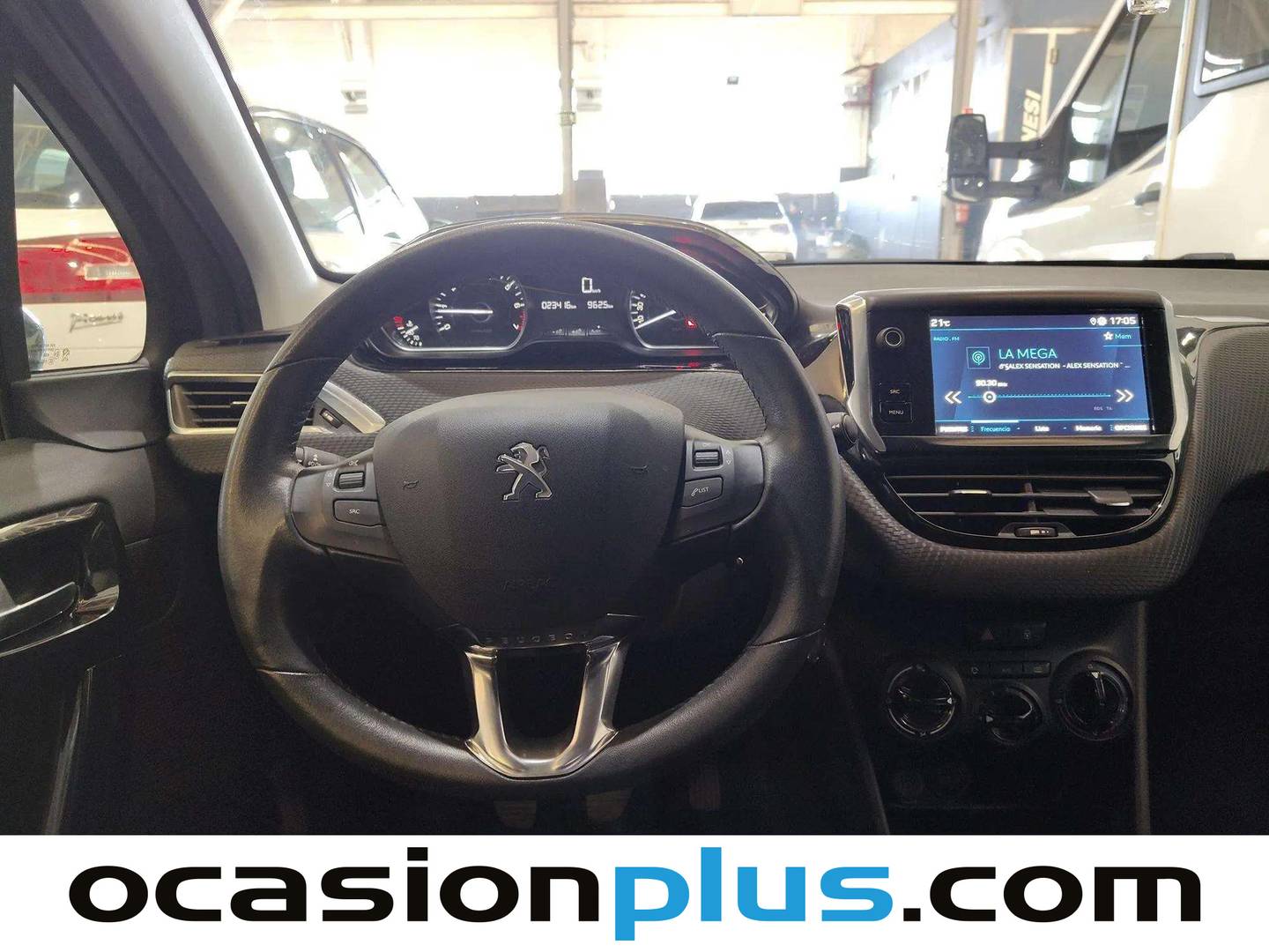 Peugeot 208 Peugeot 208 PureTech Signature (82 CV) gasolina