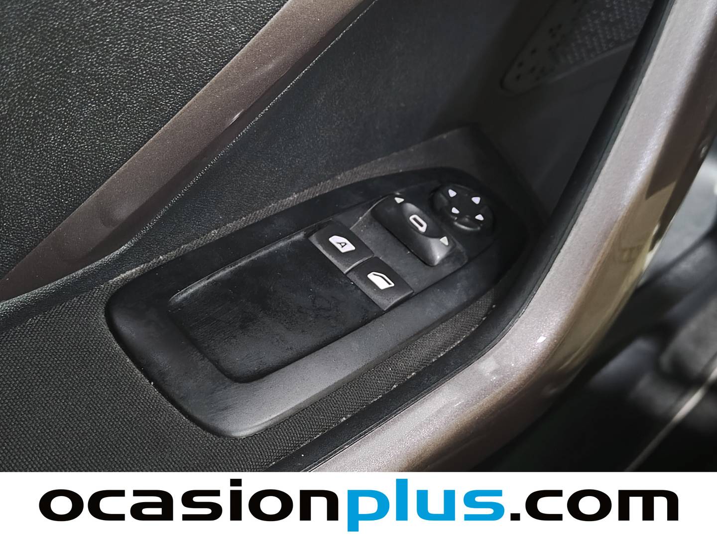 Foto Peugeot 2008 Peugeot 2008 VTI 82 Active (82 CV)