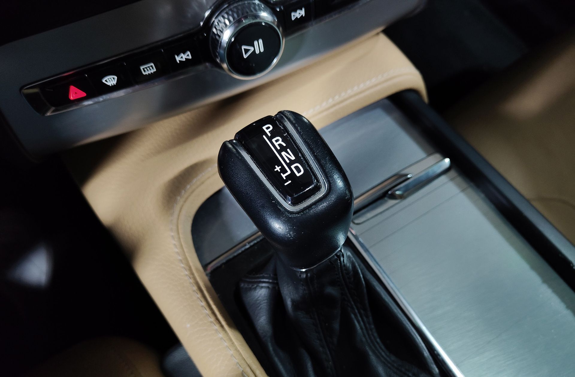 Volvo XC90 D4 Momentum 7 plazas - foto 5