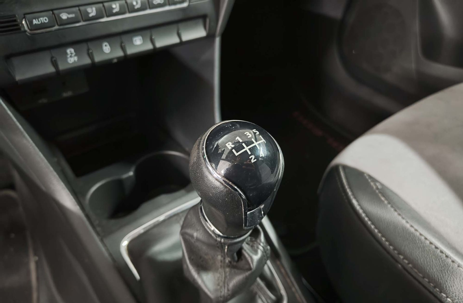 SEAT Toledo 1.6 TDI I-Tech - foto 5