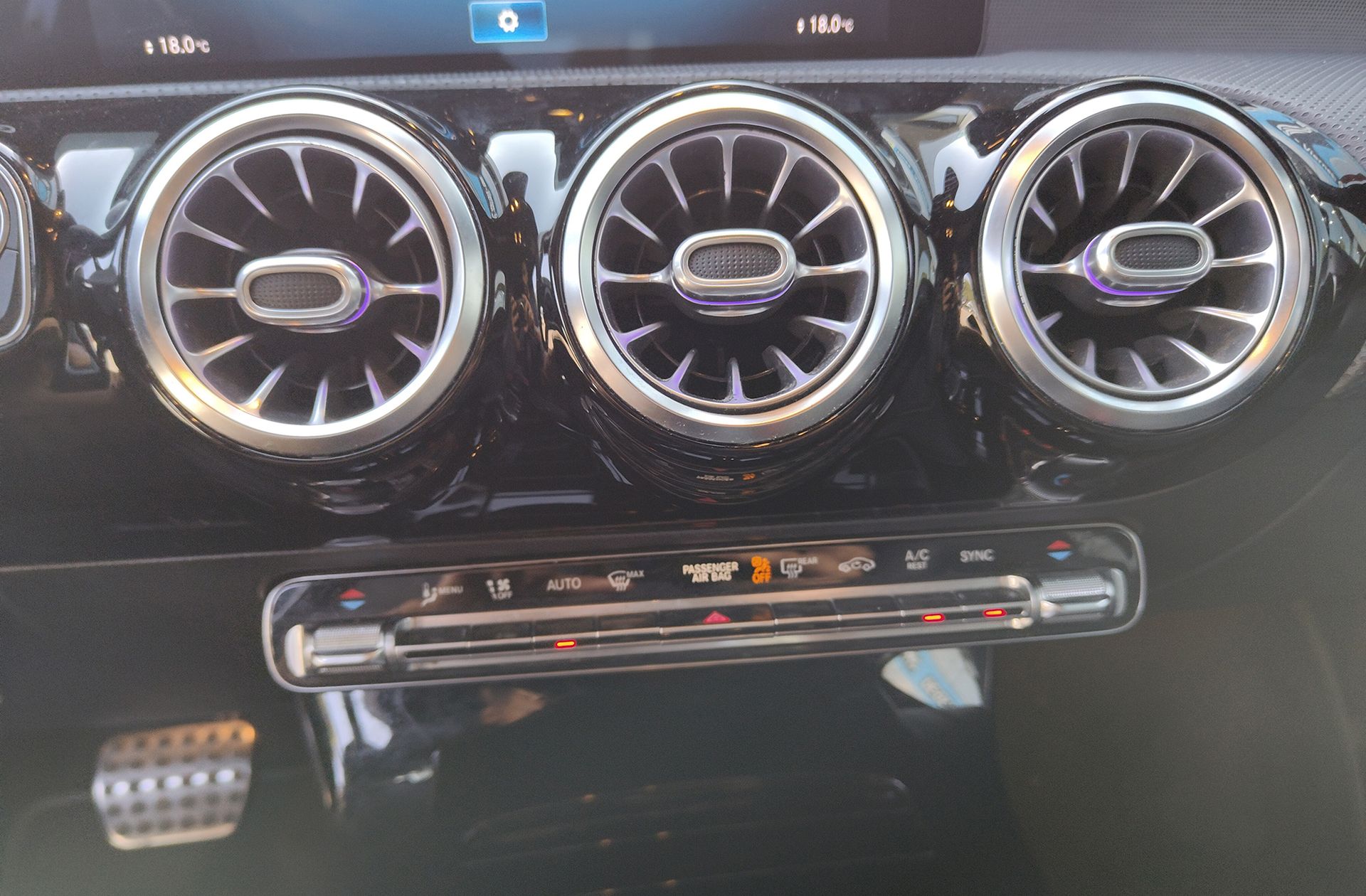 Mercedes-Benz Clase A 180 d Pack AMG - foto 31