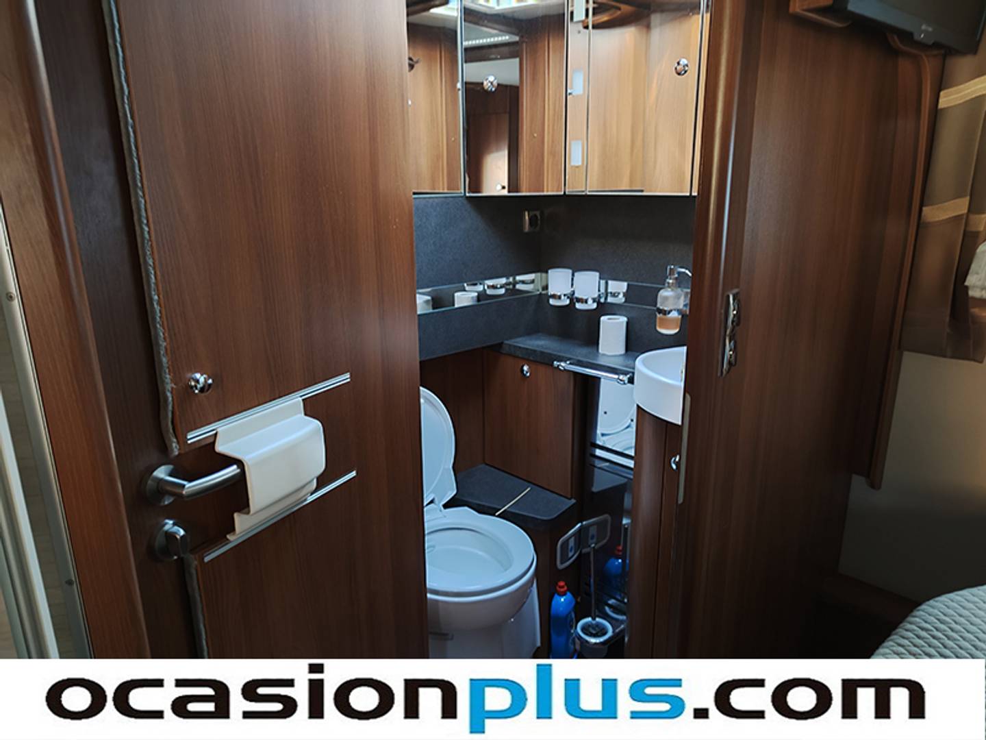 Foto Carthago Chic E line Carthago Chic E line I51Q Liner (177 CV) 4 Plazas