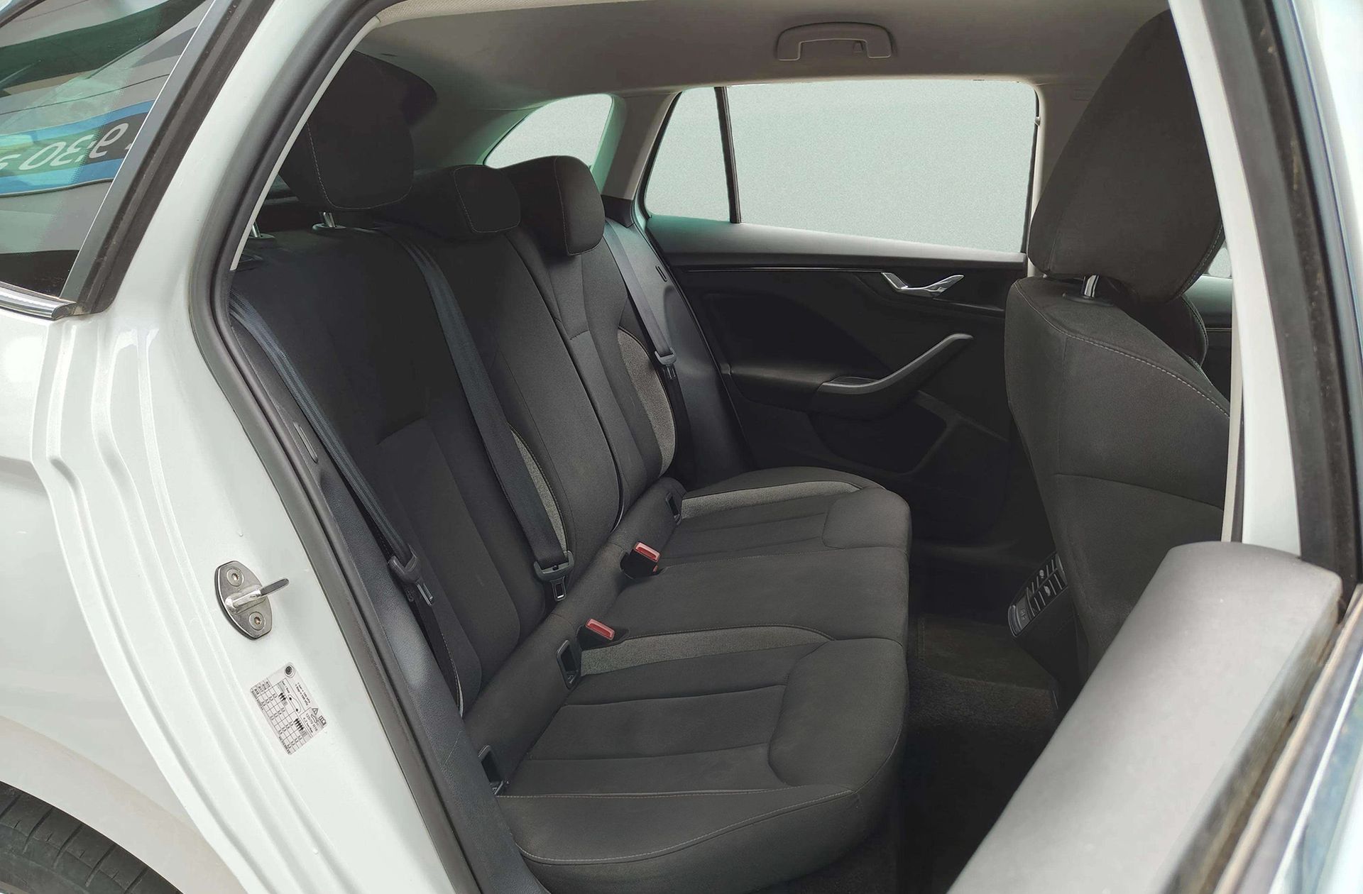 Škoda Scala 1.0 TSI Selection - foto 17