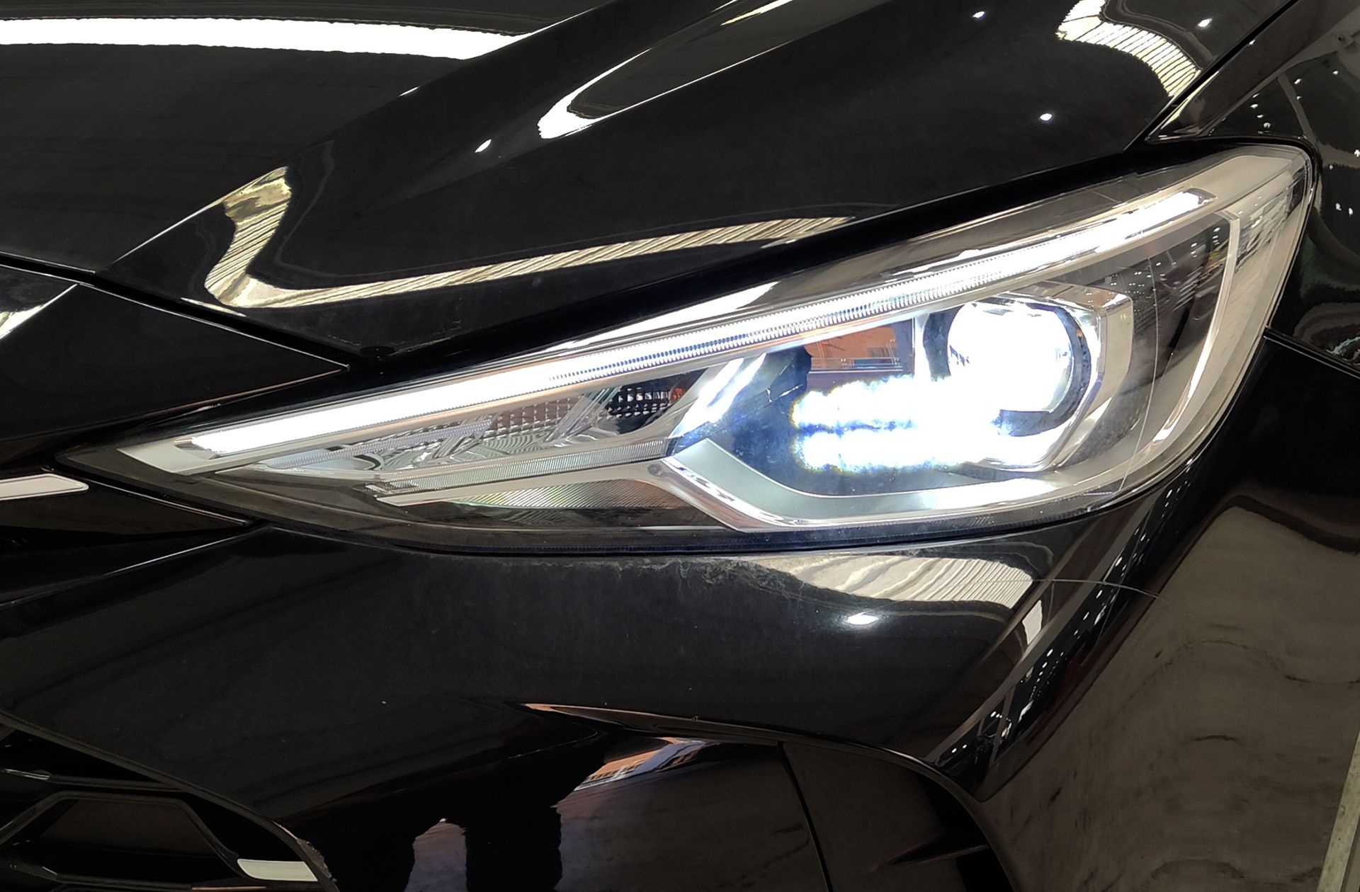 MG ZS 1.5 Hybrid+ Luxury - foto 15