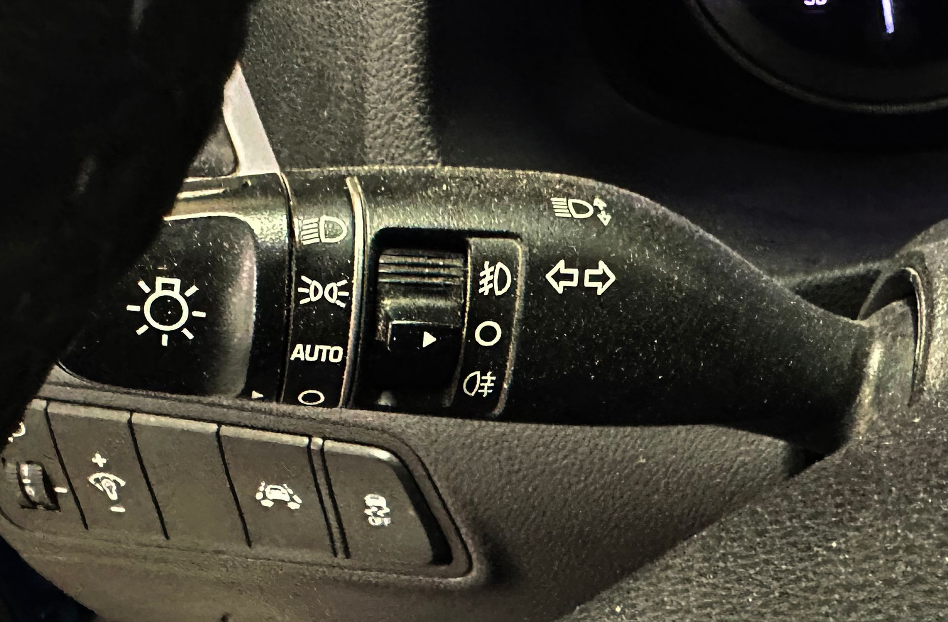 Hyundai Tucson 1.7 CRDi BlueDrive Tecno Sky 4x2 DCT - foto 23