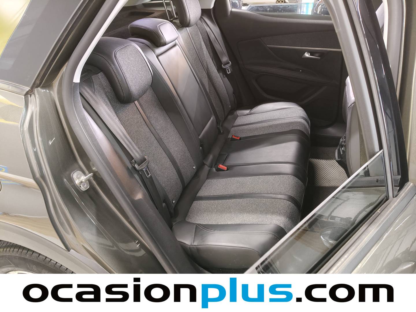 Foto asientos traseros Peugeot 3008 Peugeot 3008 BlueHDI 130 S&S Allure EAT8 (130 CV)