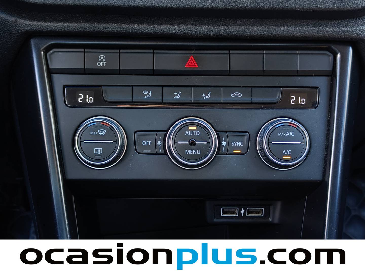 Foto Volkswagen T-Roc Volkswagen T-Roc Edition 1.0 TSI (115 CV) Pack R-Line