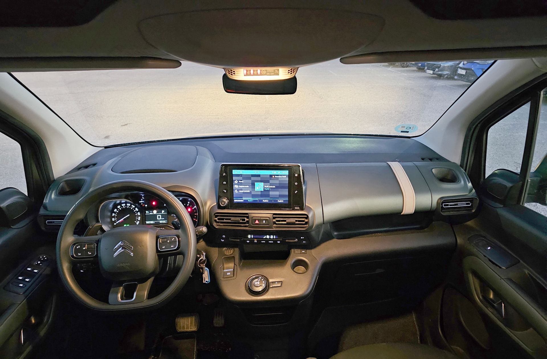 Citroën Berlingo BlueHDi 130 Talla M Shine EAT8 - foto 6