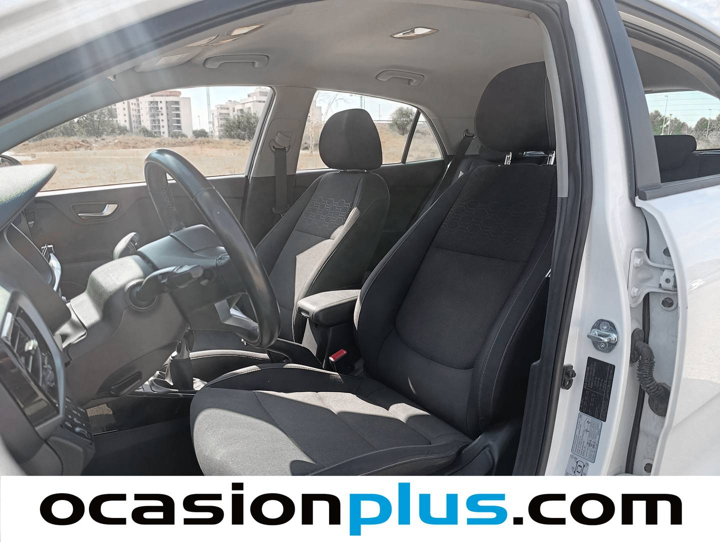 Foto asientos delanteros KIA Rio KIA Rio 1.0 T-GDi MHEV iMT Drive (100 CV)
