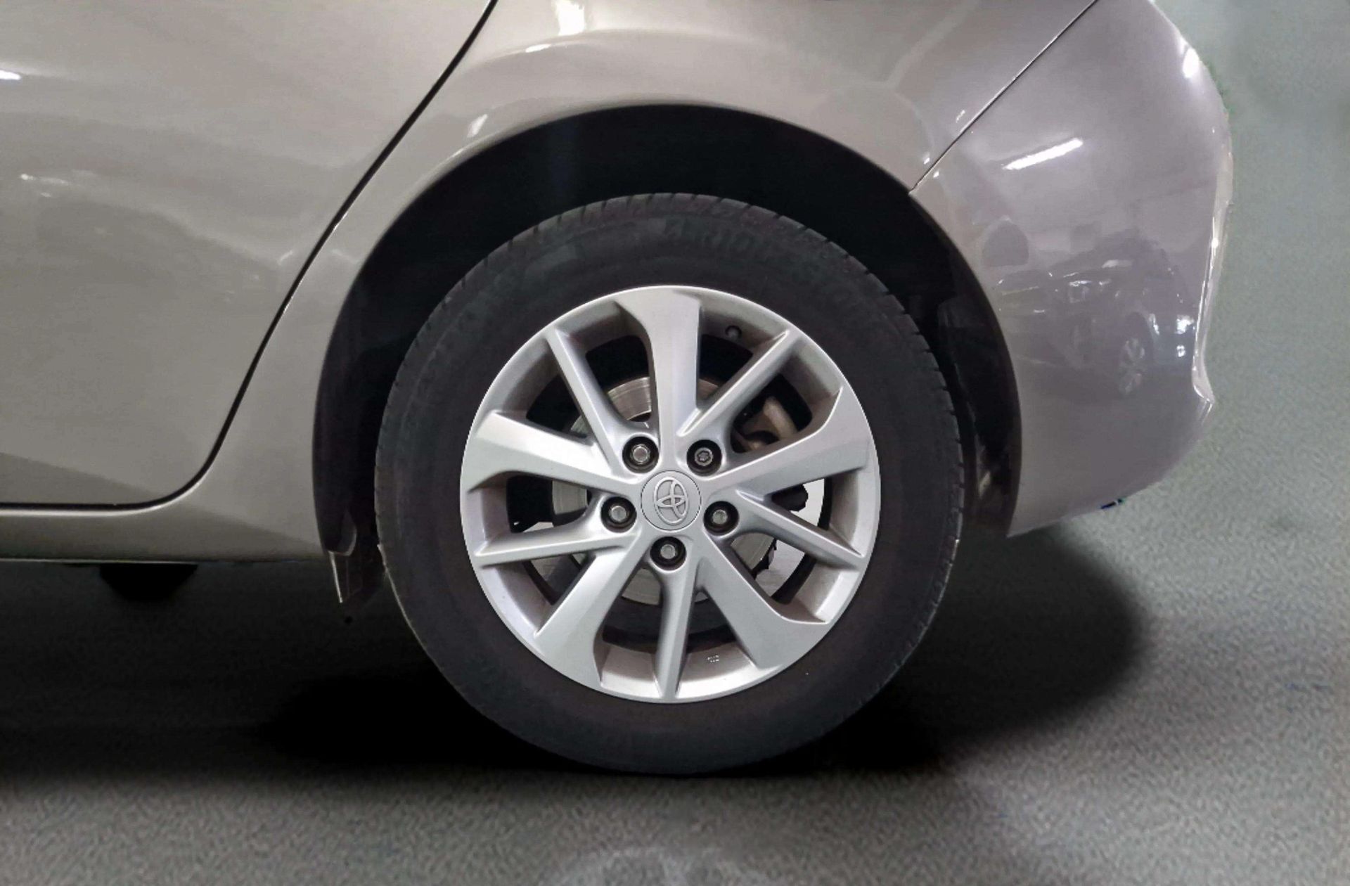 Toyota Auris 130 Active - foto 27