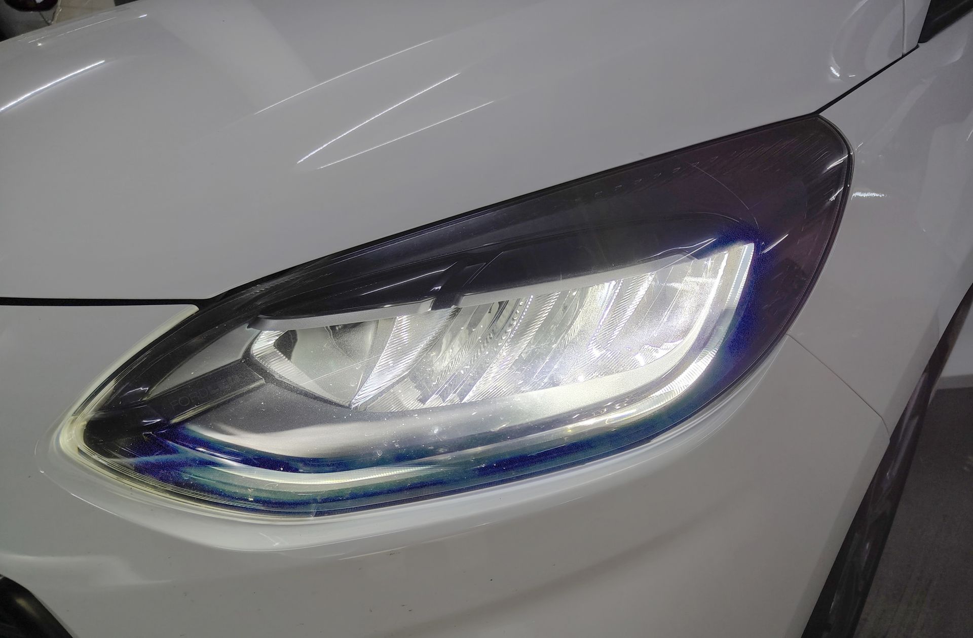 Ford Fiesta 1.0 EcoBoost MHEV ST-Line - foto 16