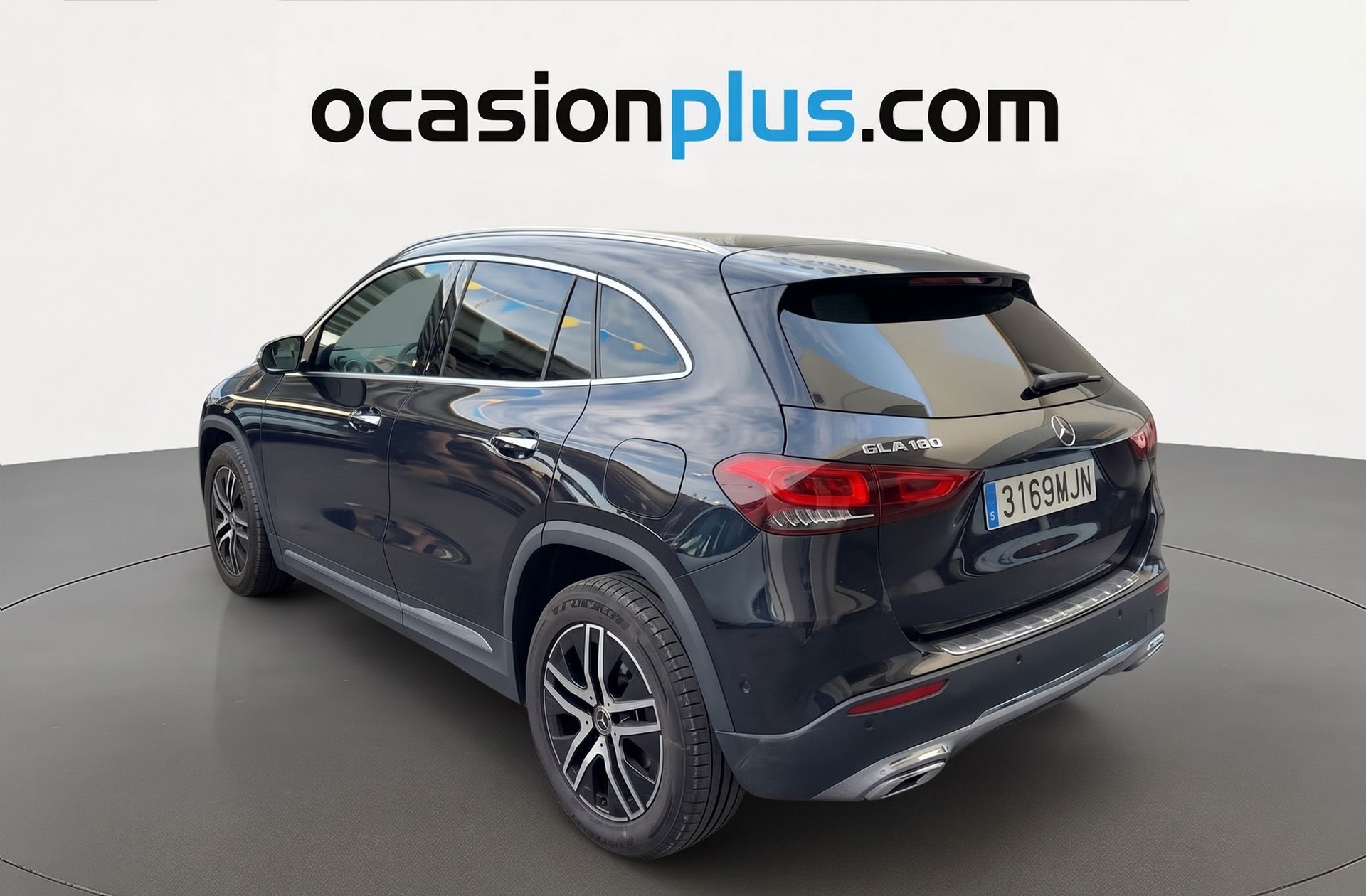 Mercedes-Benz GLA 180 - foto 3